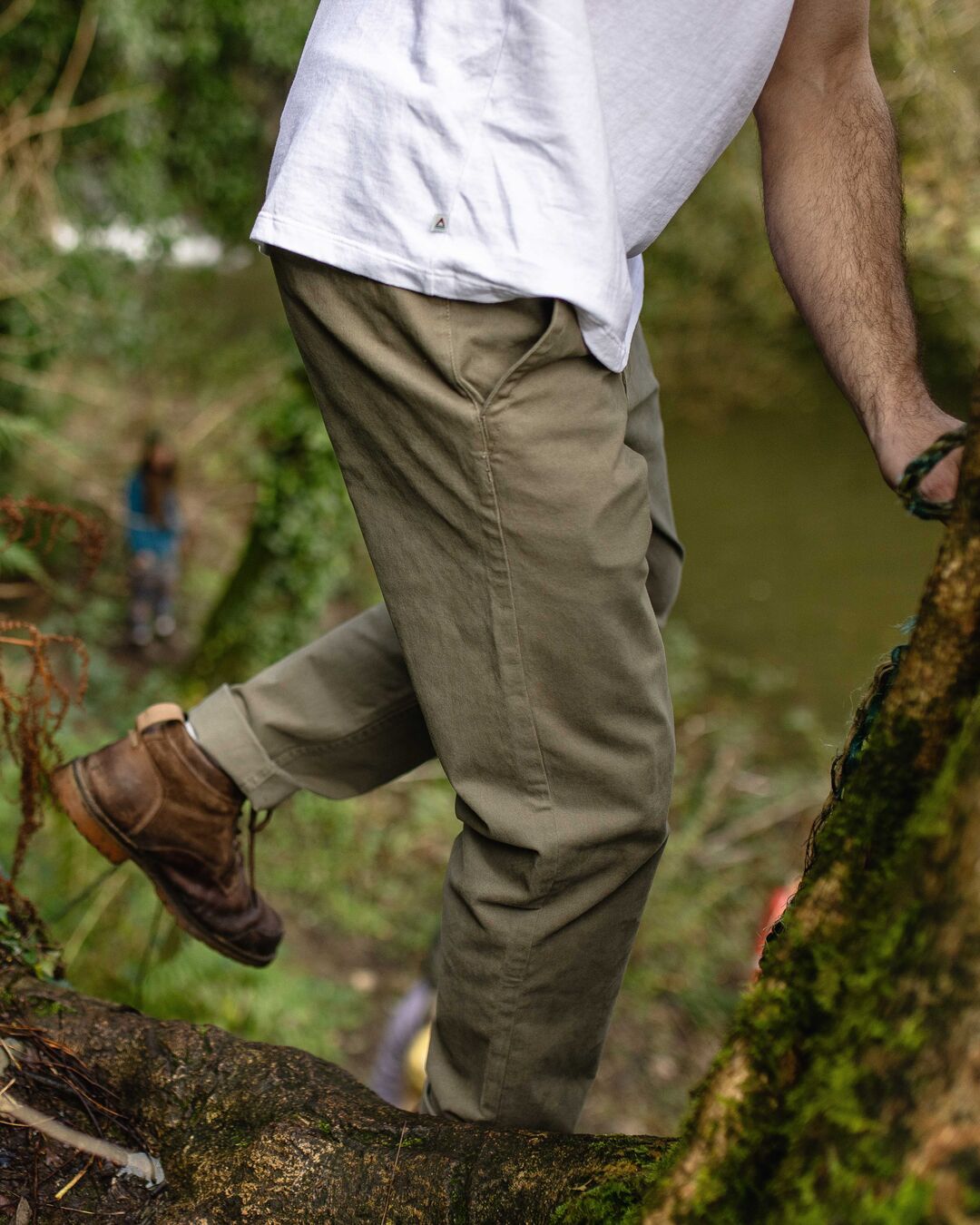 365 Organic Cotton Trouser - Dusty Olive - Lifestyle