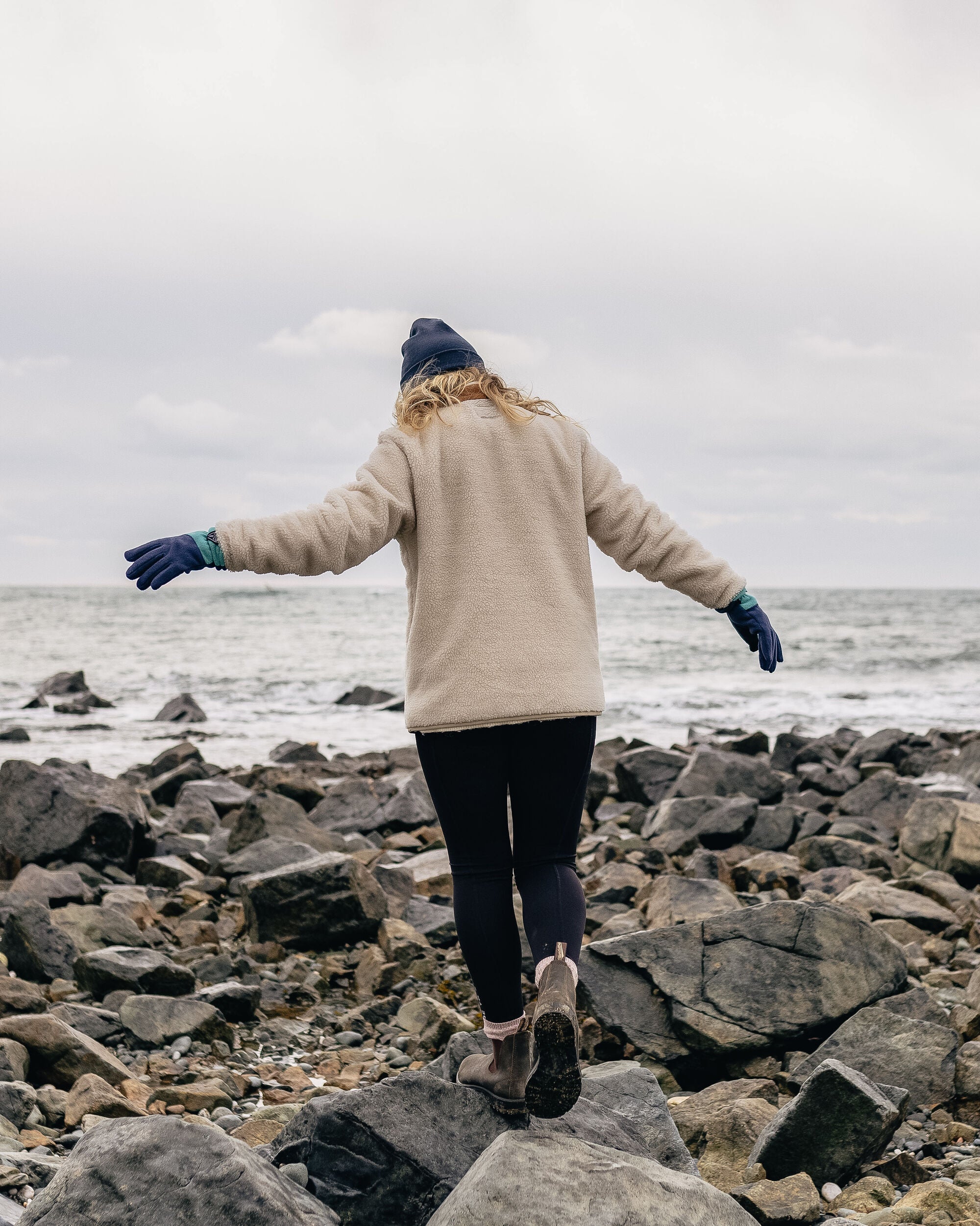 Clover Recycled Cotton-Lined Sherpa Fleece - Vintage White - Lifestyle
