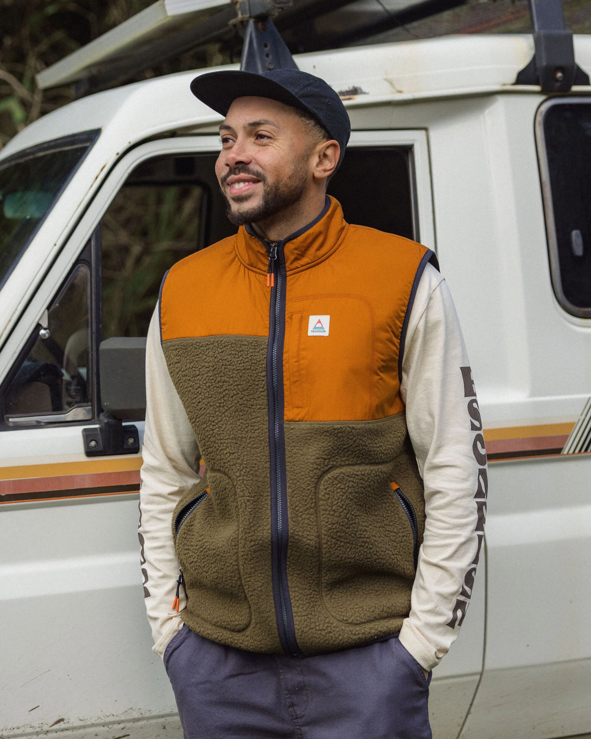 Offgrid Sherpa Fleece Vest - Dark Olive - Lifestyle