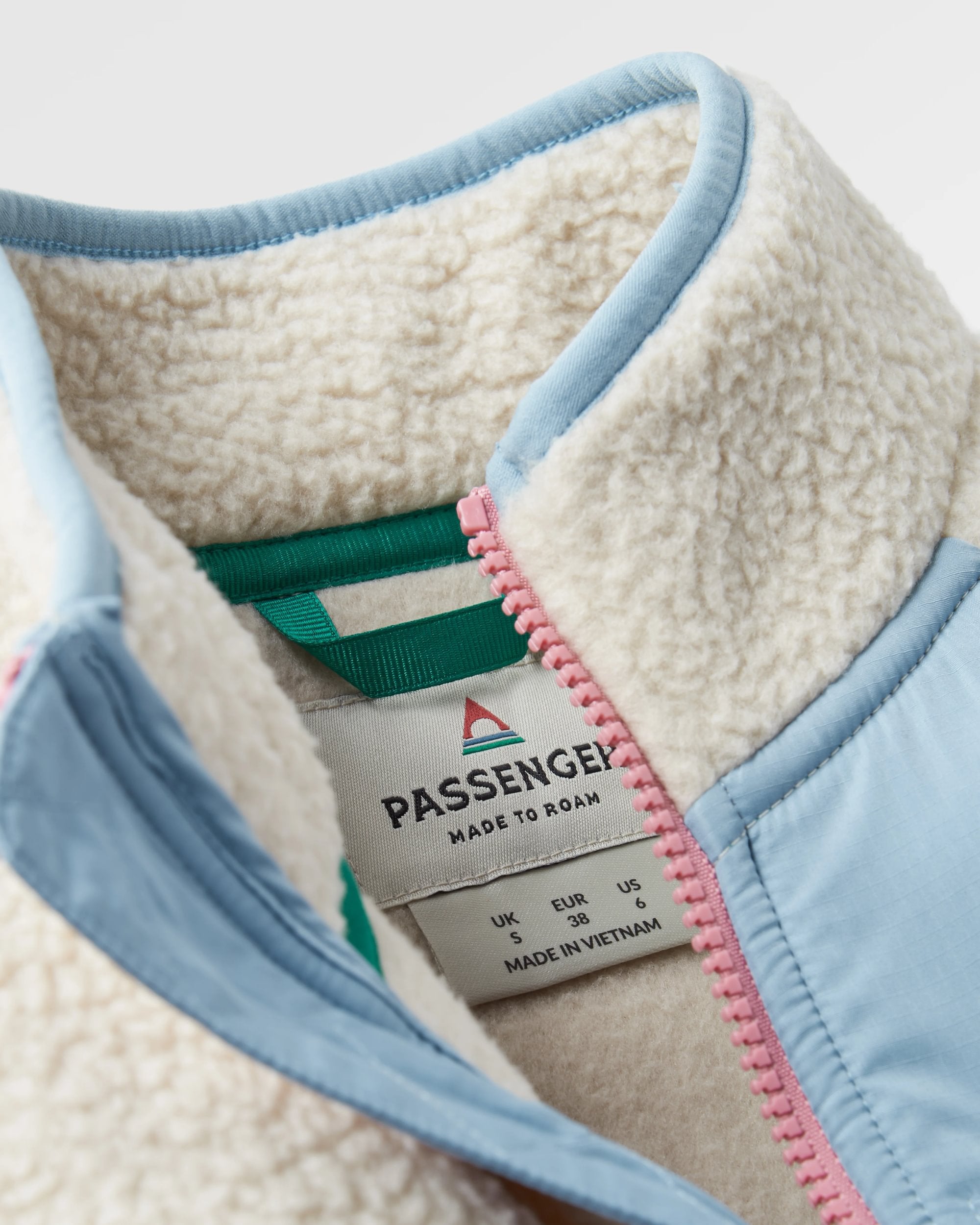 Home Recycled Sherpa Fleece - Oatmeal/Pink haze - Flatlay