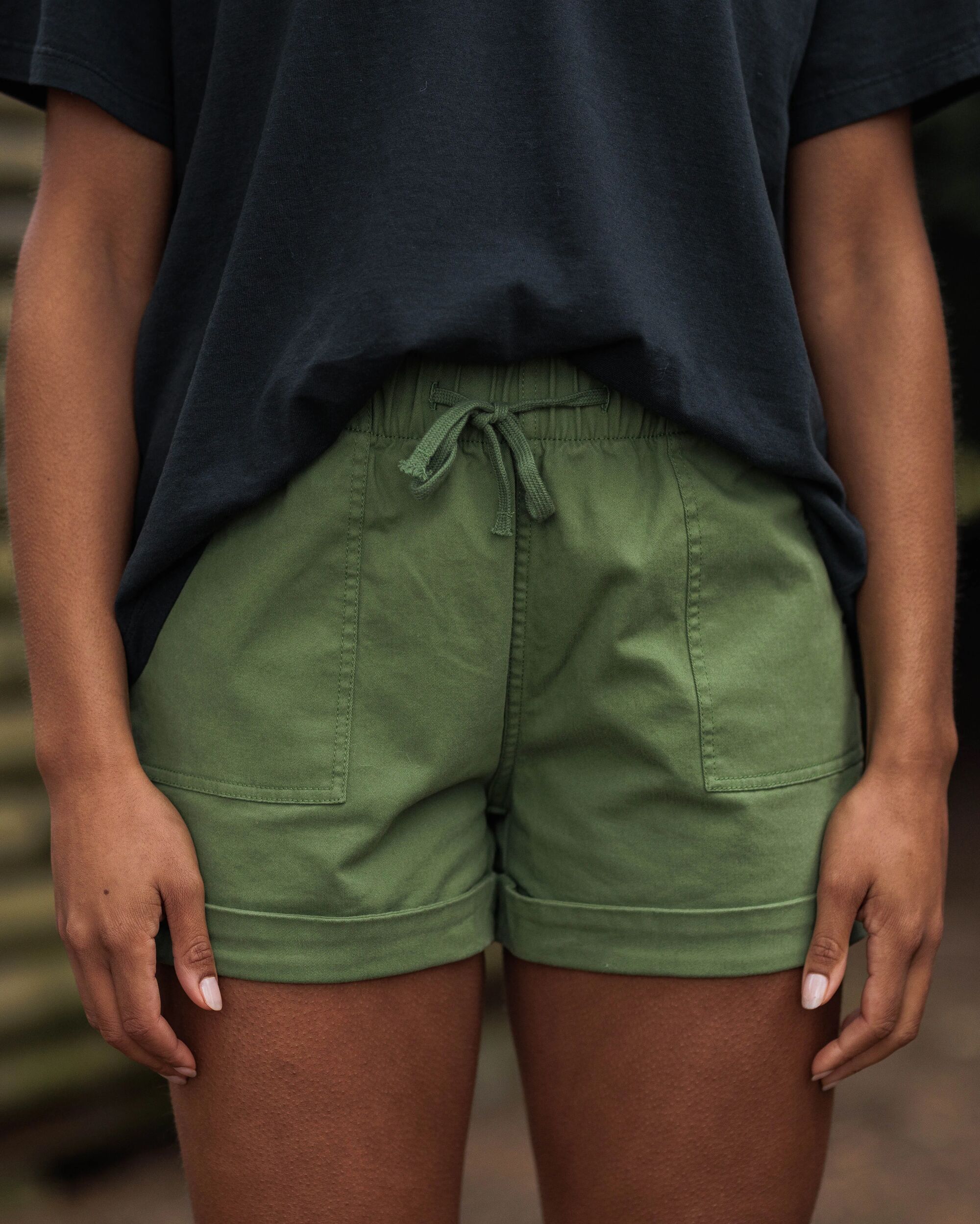 Carriso Organic Cotton Short - Vineyard Green - Lifestyle