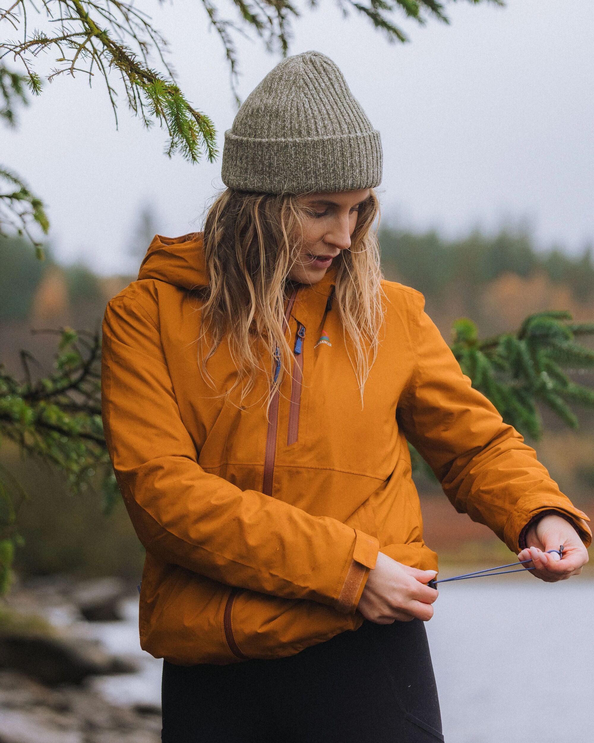 Elevate Insulated Waterproof Jacket - Retro Orange - Lifestyle