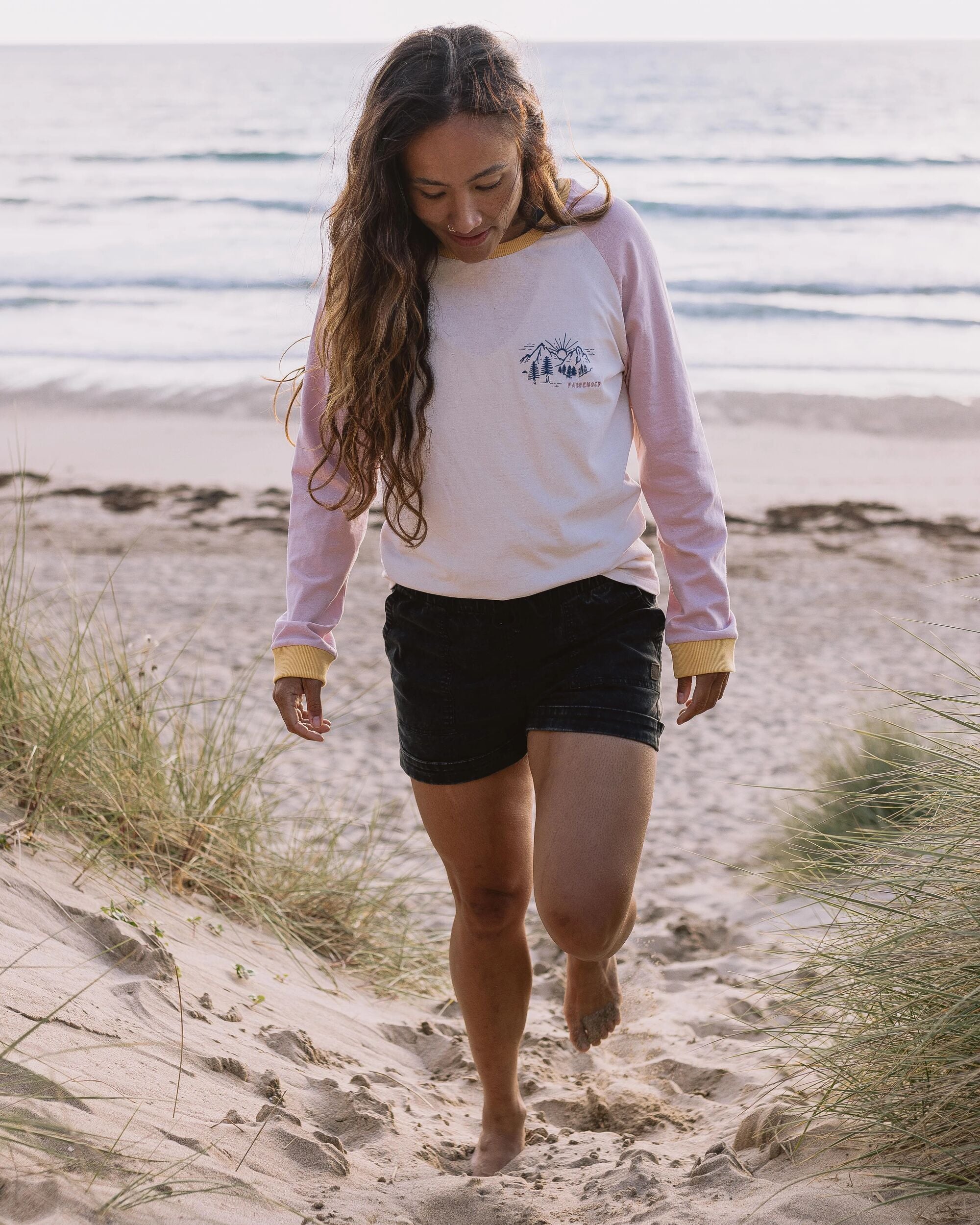 Riser Recycled Cotton LS T-Shirt - Birch - Lifestyle