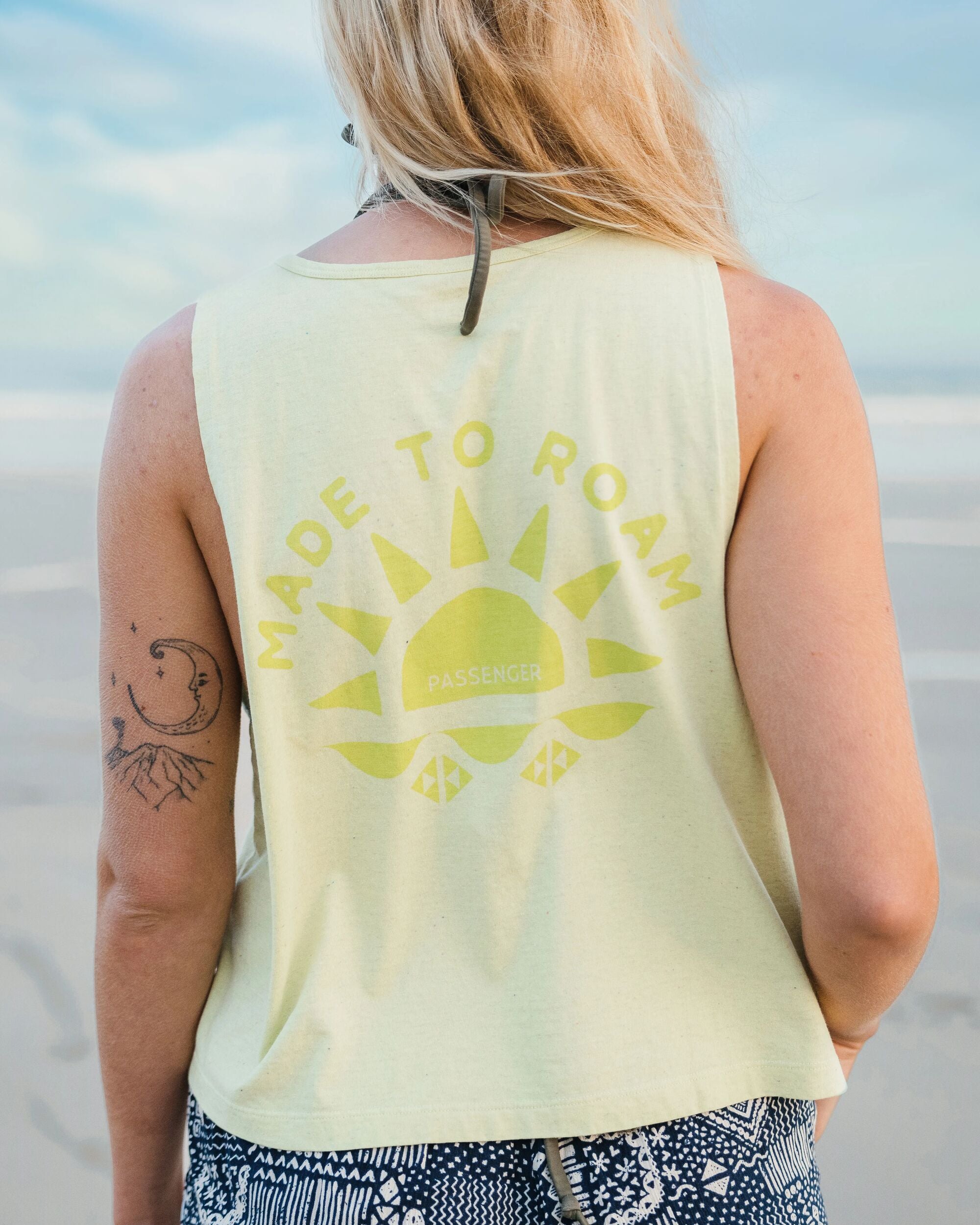 Sunburst Organic Vest - Soft Lime Juice - Lifestyle