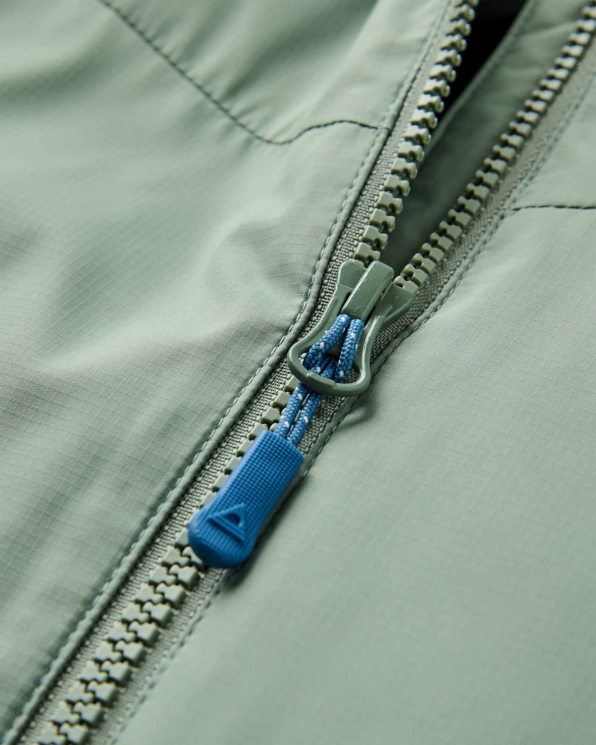 Shasta Lightweight Recycled Thermore® Insulated Hoodless Jacket - Pistachio - Flatlay