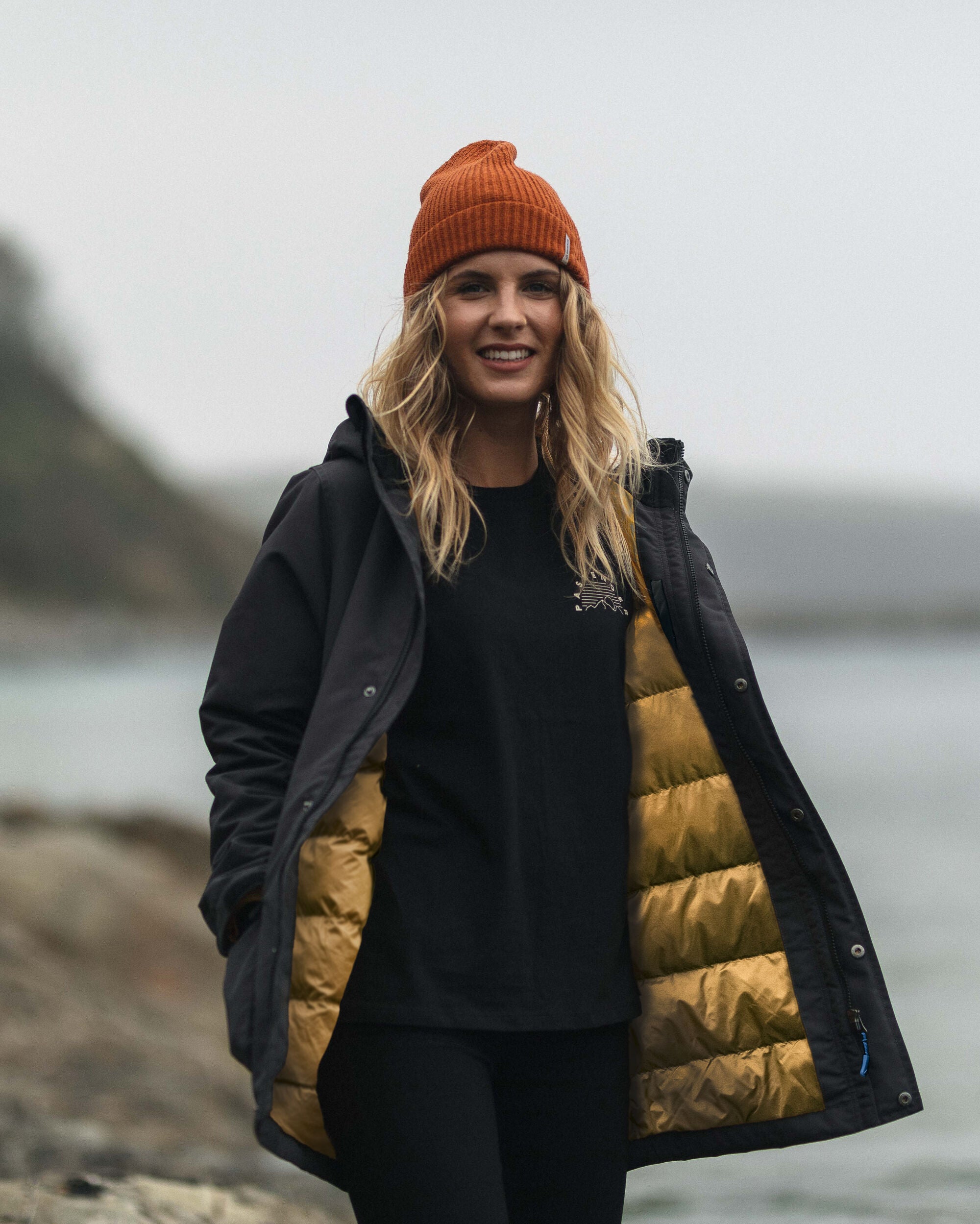 Alaska Recycled Insulated Parka - Black - Lifestyle