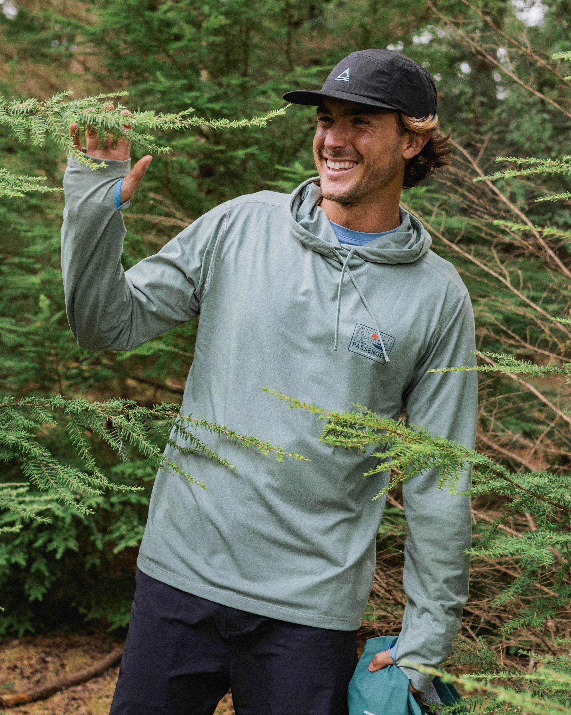 Roamscreen UPF50 Drirelease® Men's Hoodie - Pistachio - Lifestyle