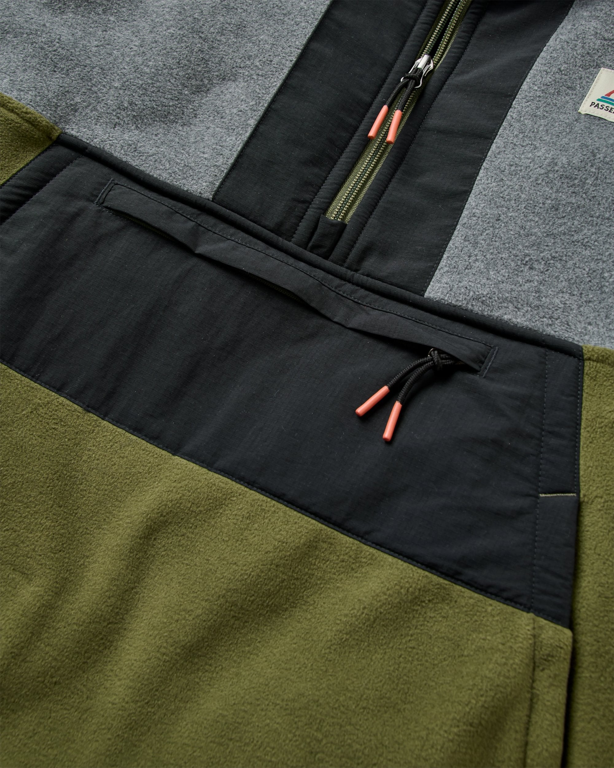 Woodland Hoodless Recycled Polartec® Fleece - Grey Marl/Khaki - Flatlay