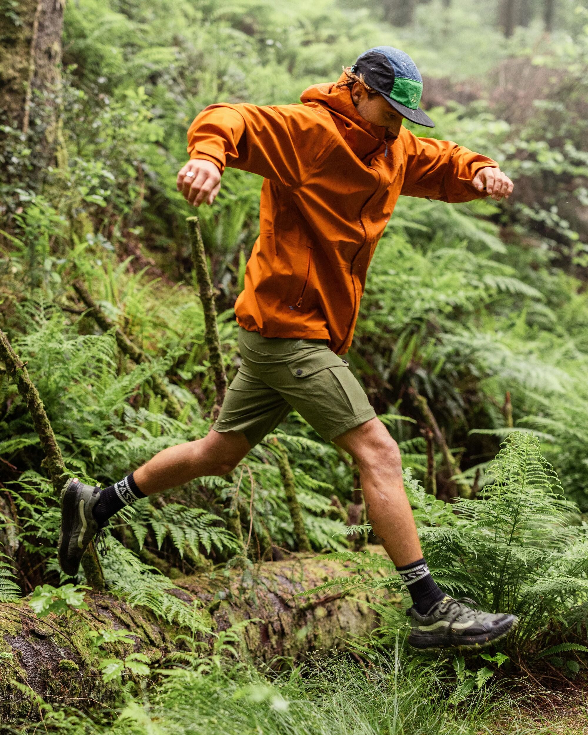 Stride Recycled Active Trail Short - Khaki - Lifestyle