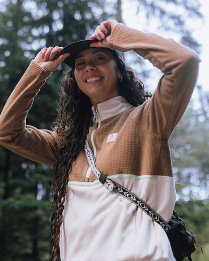 Off Trail Grid Polar Fleece - Caramel/Birch - Lifestyle