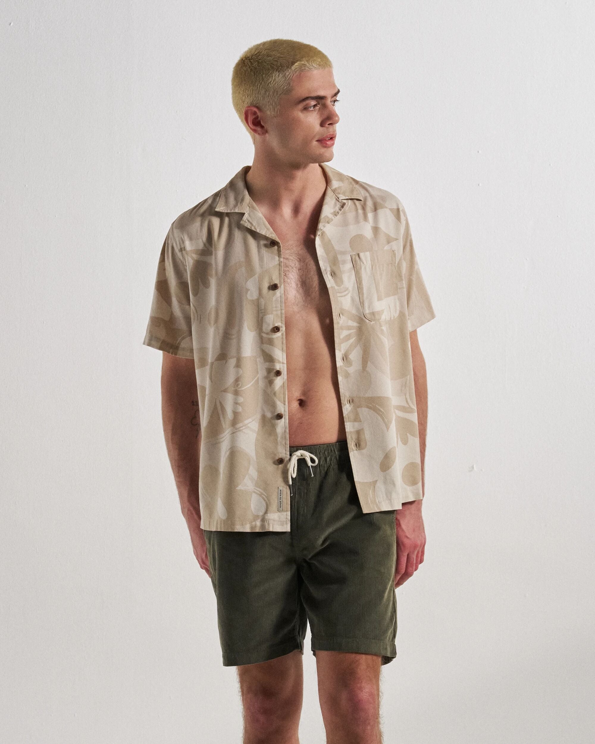 Cove Short Sleeve Shirt - Roam Further Birch - Studio Model