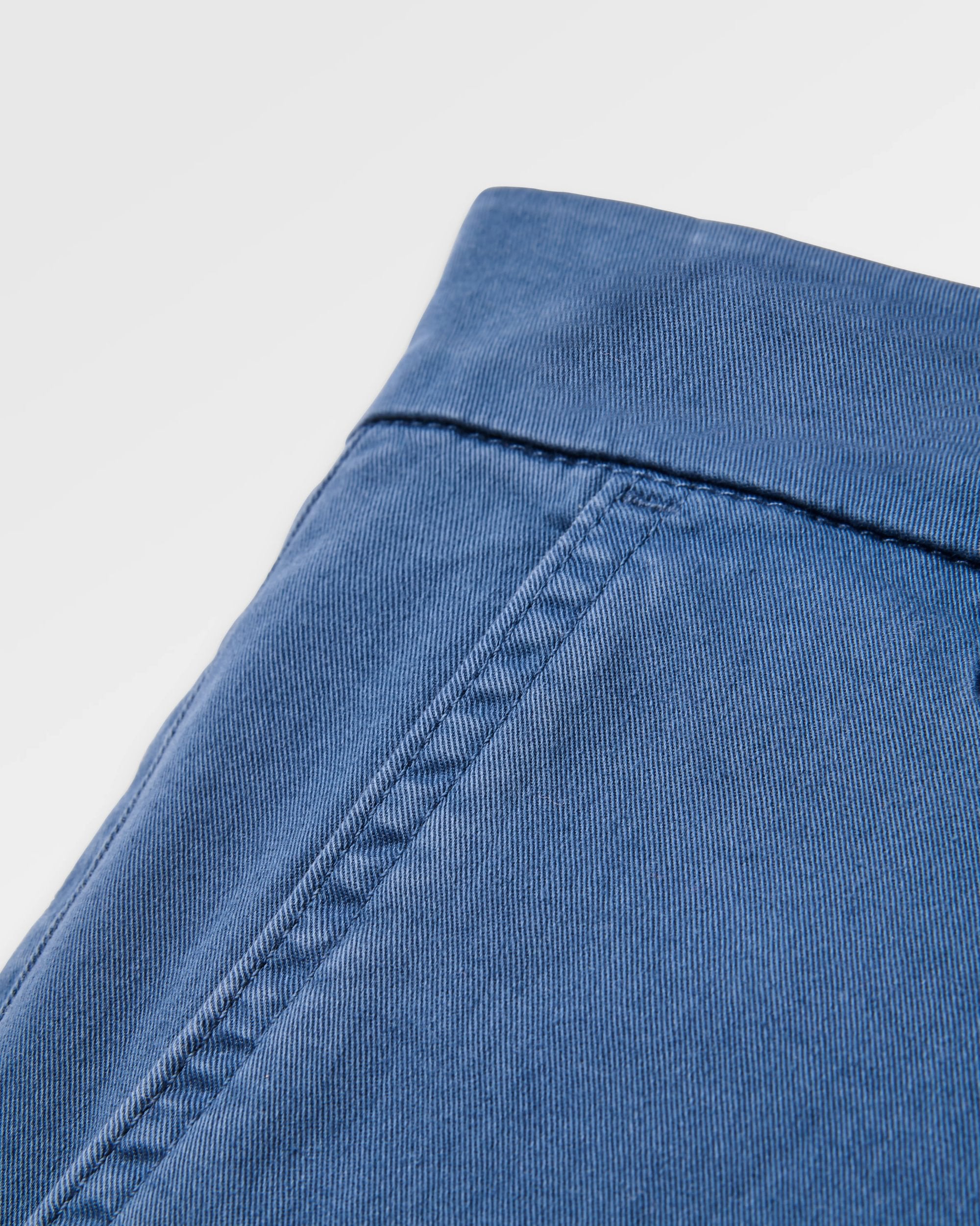 365 Organic Cotton Short - Dark Denim - Flatlay
