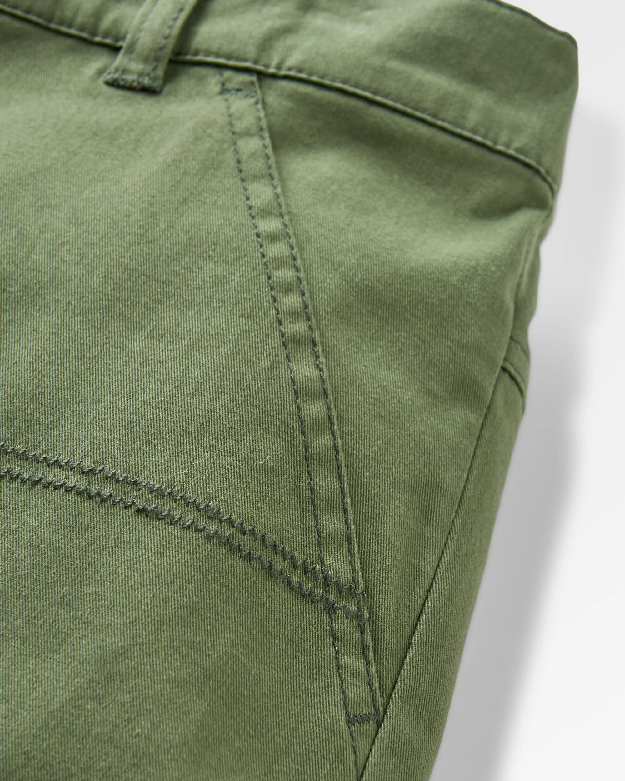 Lani Organic Twill Long Short - Wild Green - Flatlay
