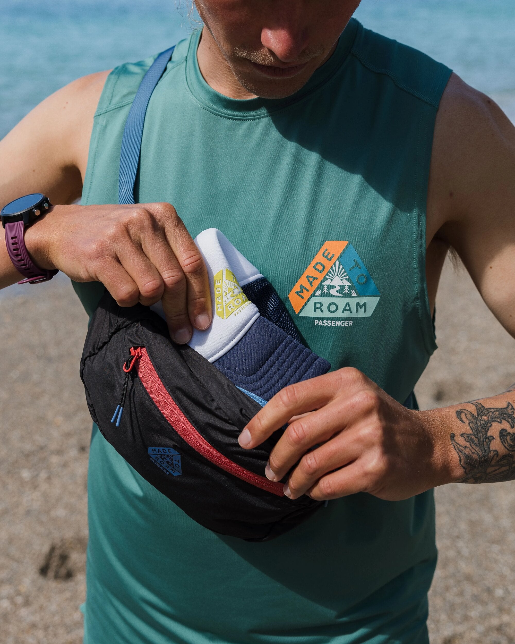 Trail Light Recycled Packable Hip Pack - Black - Lifestyle - Male