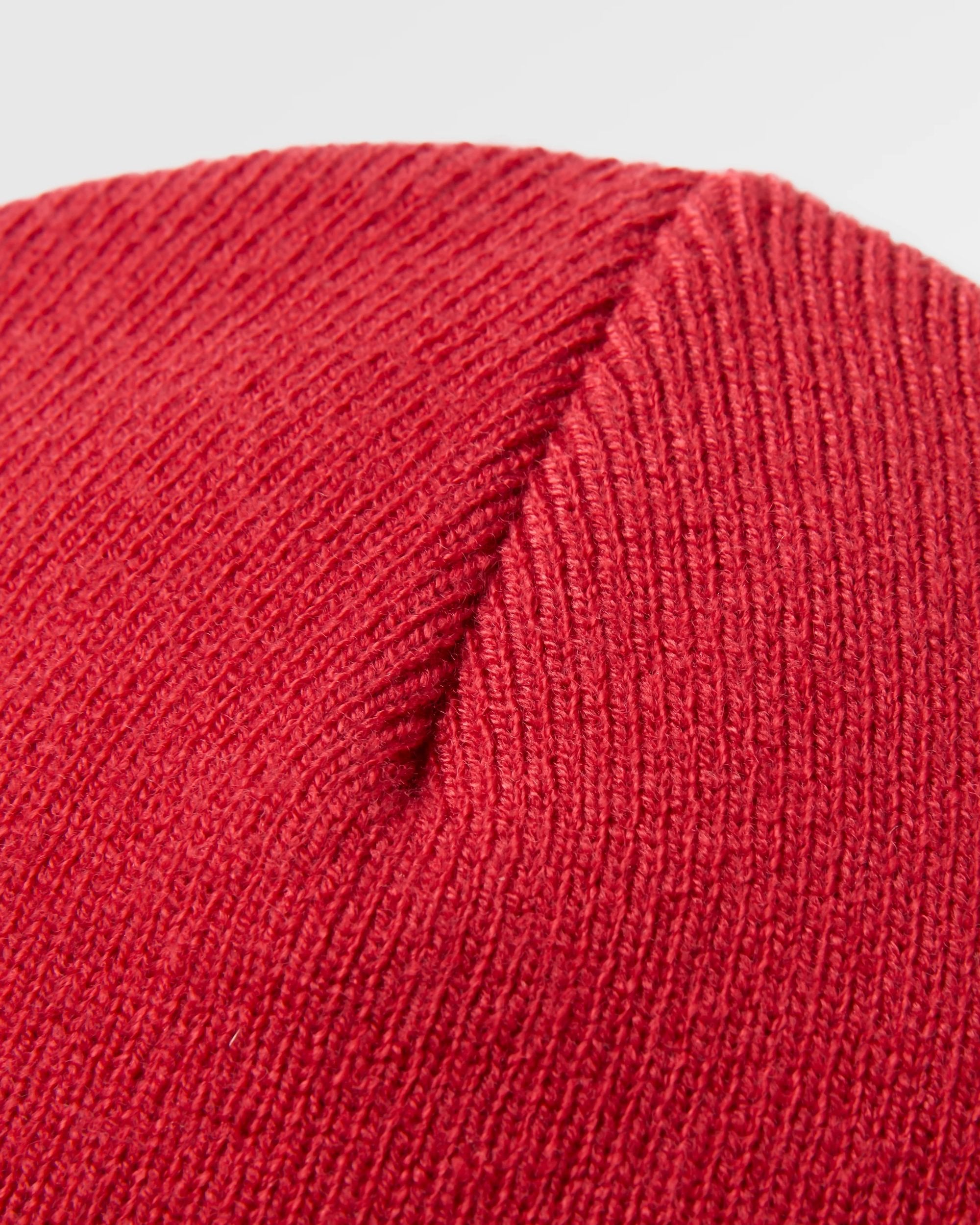 Core Low-Top Beanie - Garnet - Flatlay