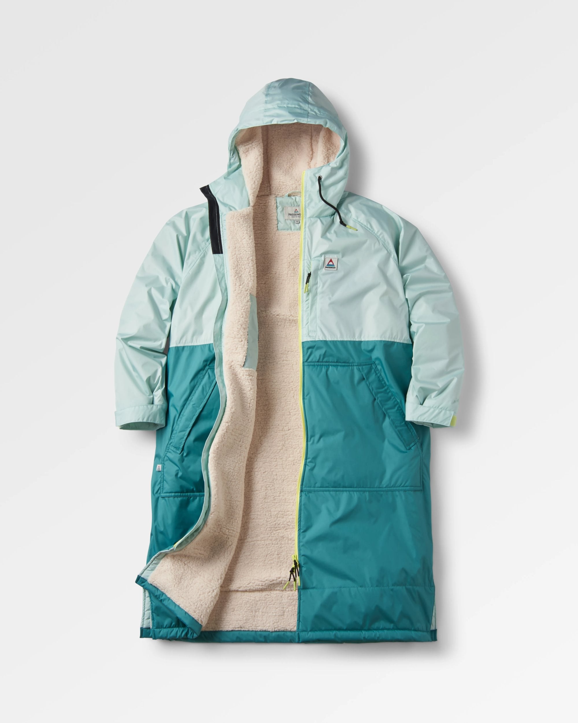 Waves Recycled Sherpa Lined Changing Robe - Surf Spray/Deep Sea - Flatlay