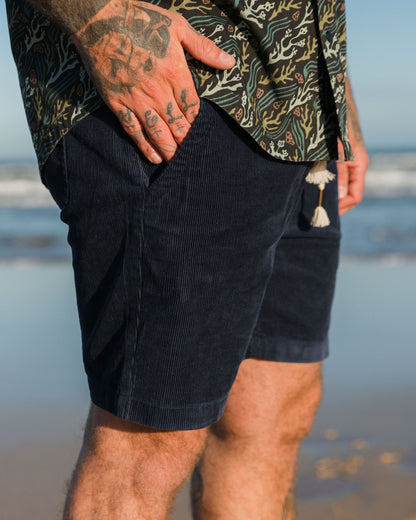 Drifter Cord Short - Rich Navy - Lifestyle