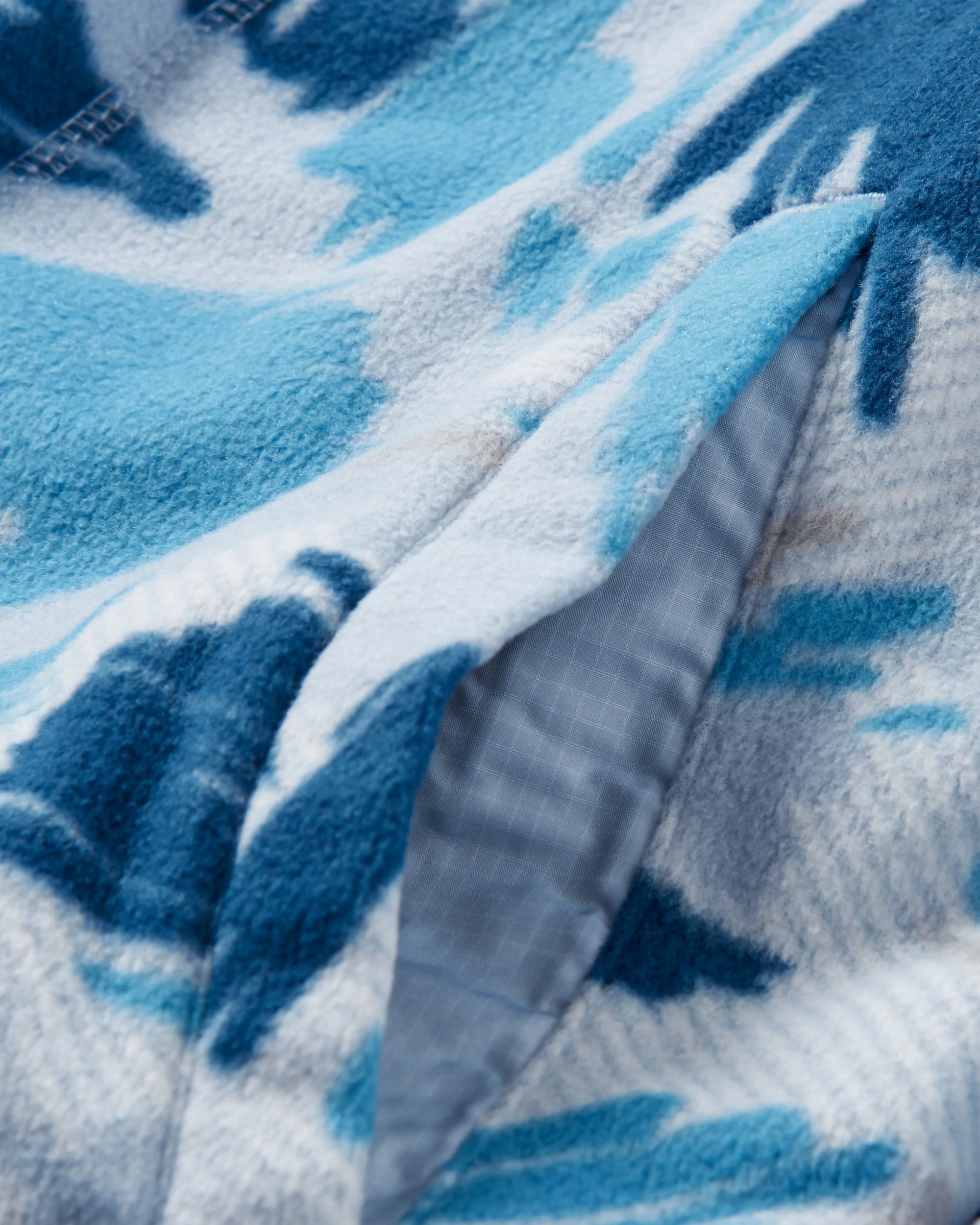 Sorrel Recycled Polar Fleece - Abstract Mountain Blue Fog - Flatlay