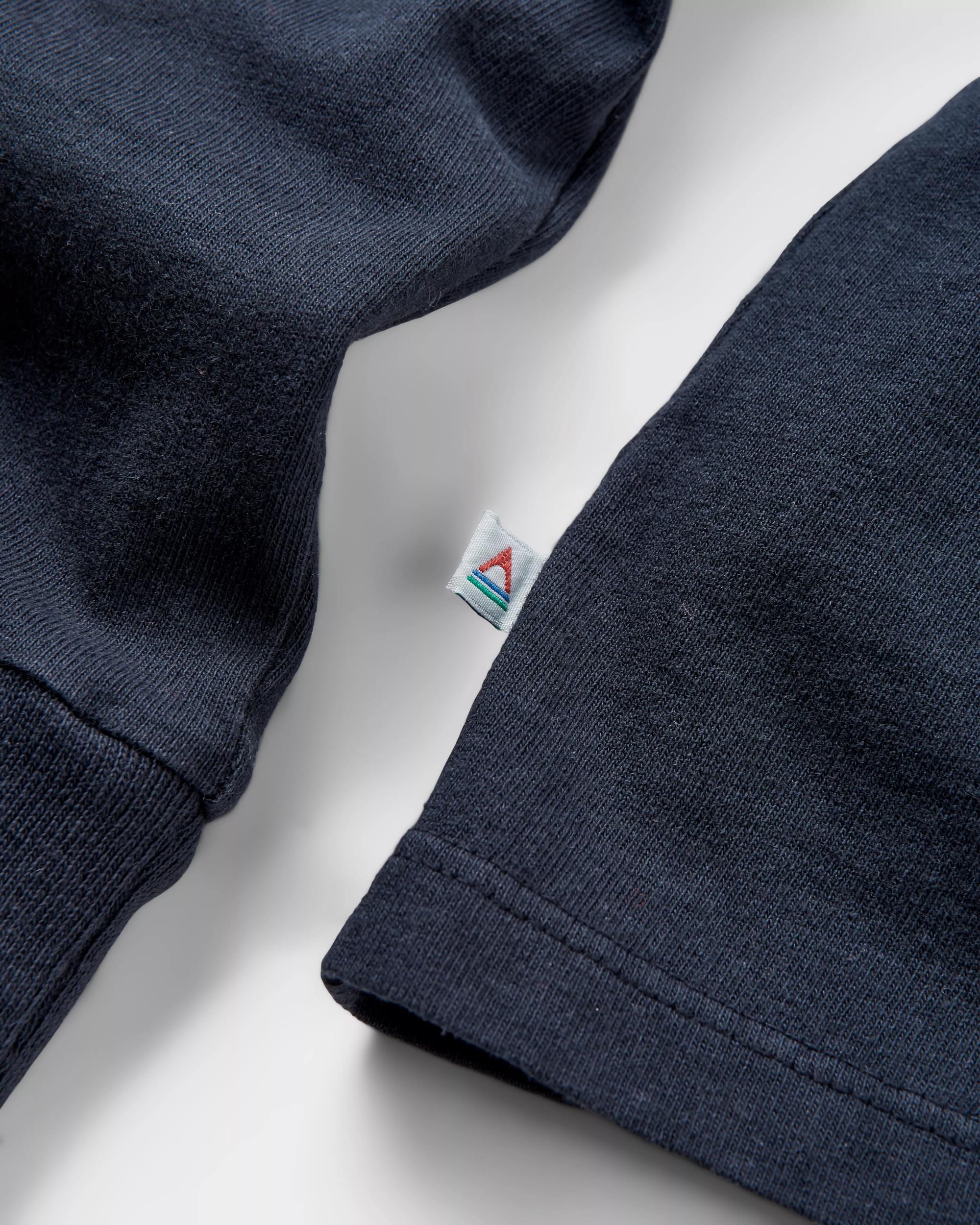 Roam Wild LS T-Shirt - Black - Flatlay