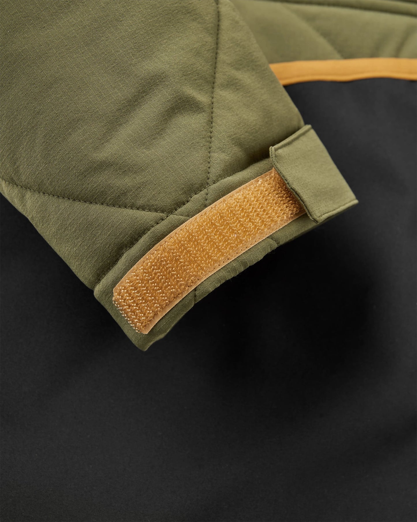 Campscape Parka - Black/Khaki - Flatlay