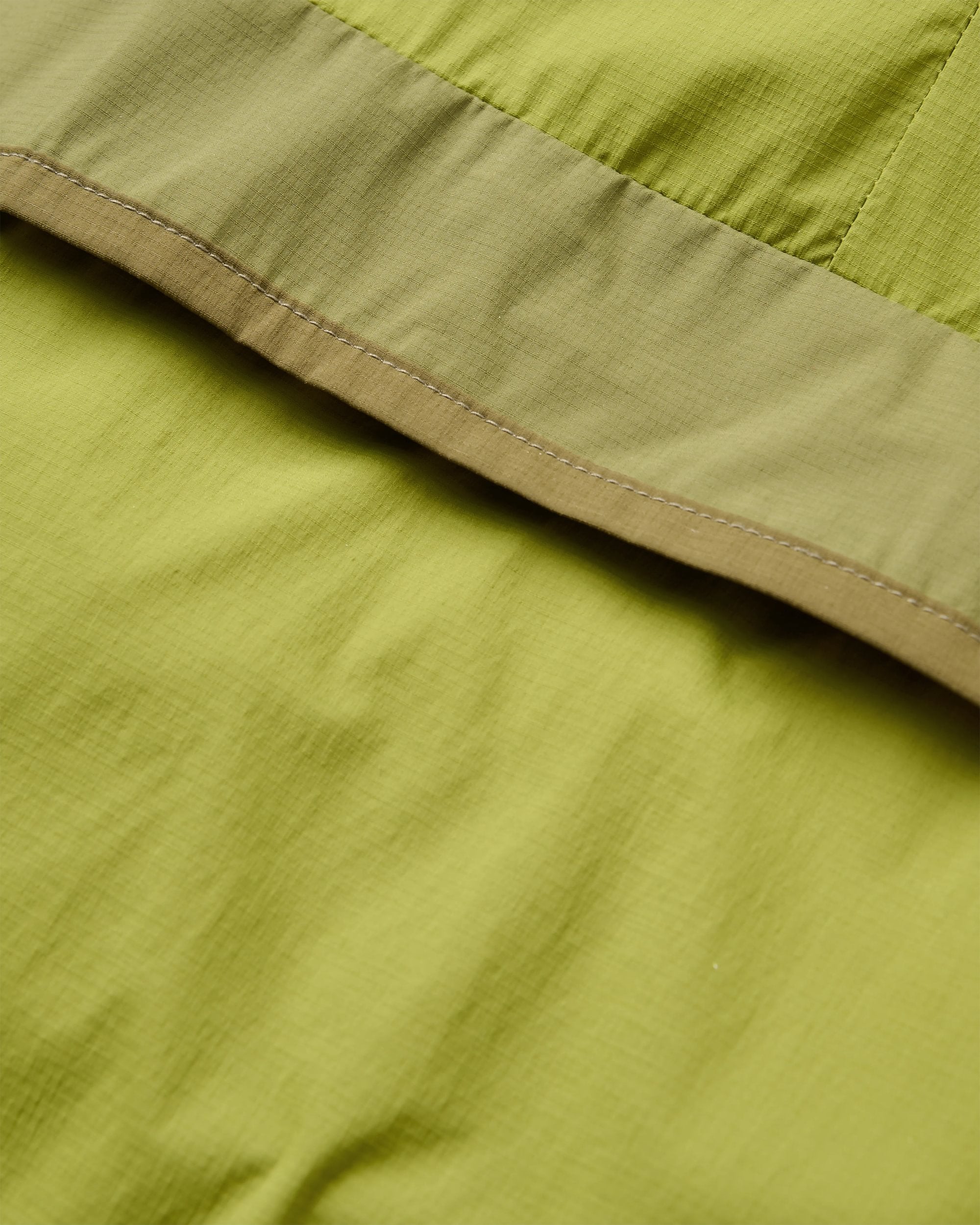 Gusto 2.0 Windshell Anorak - Tea Green - Flatlay