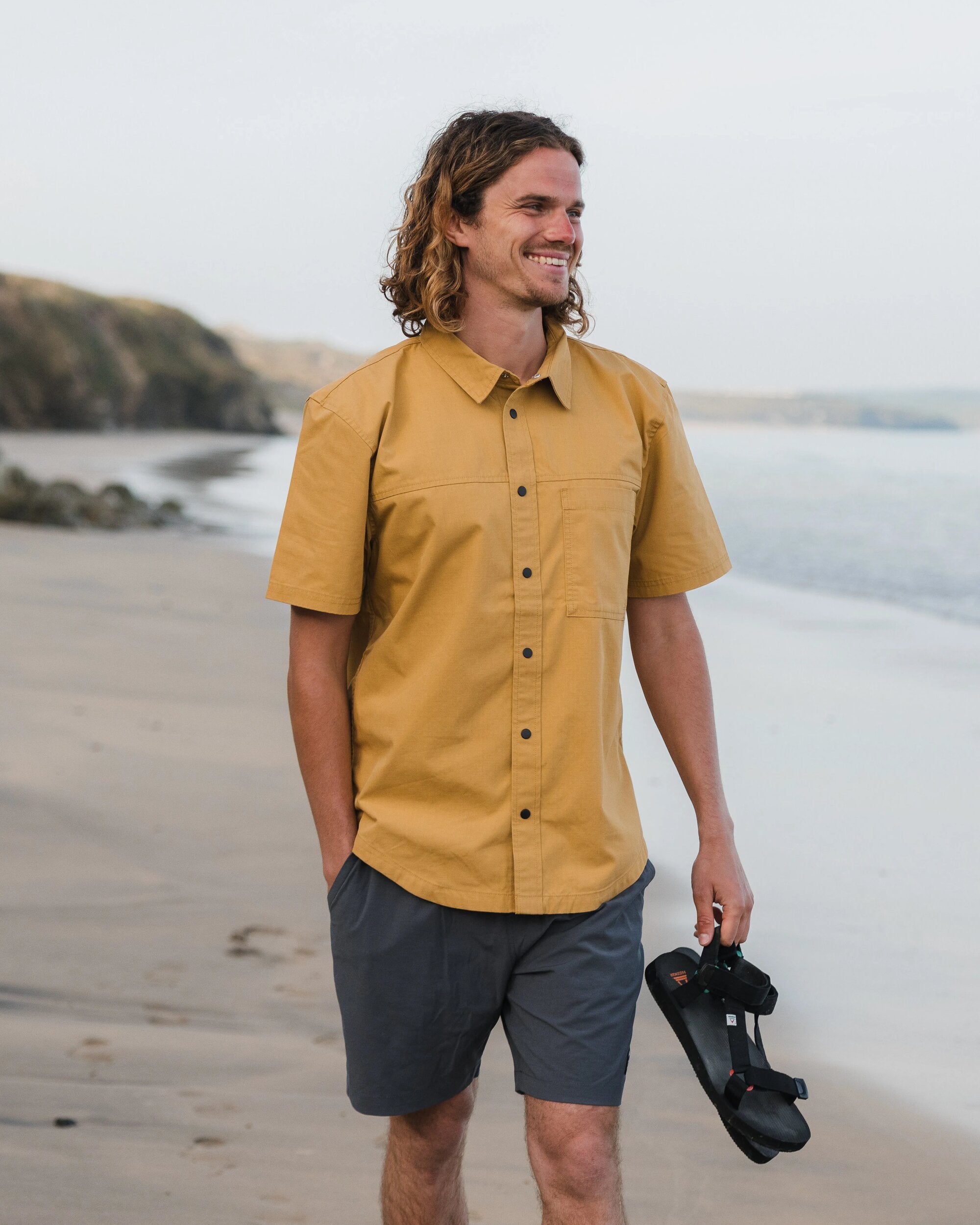 Way Ripstop Short Sleeve Shirt - Mustard Gold - Lifestyle
