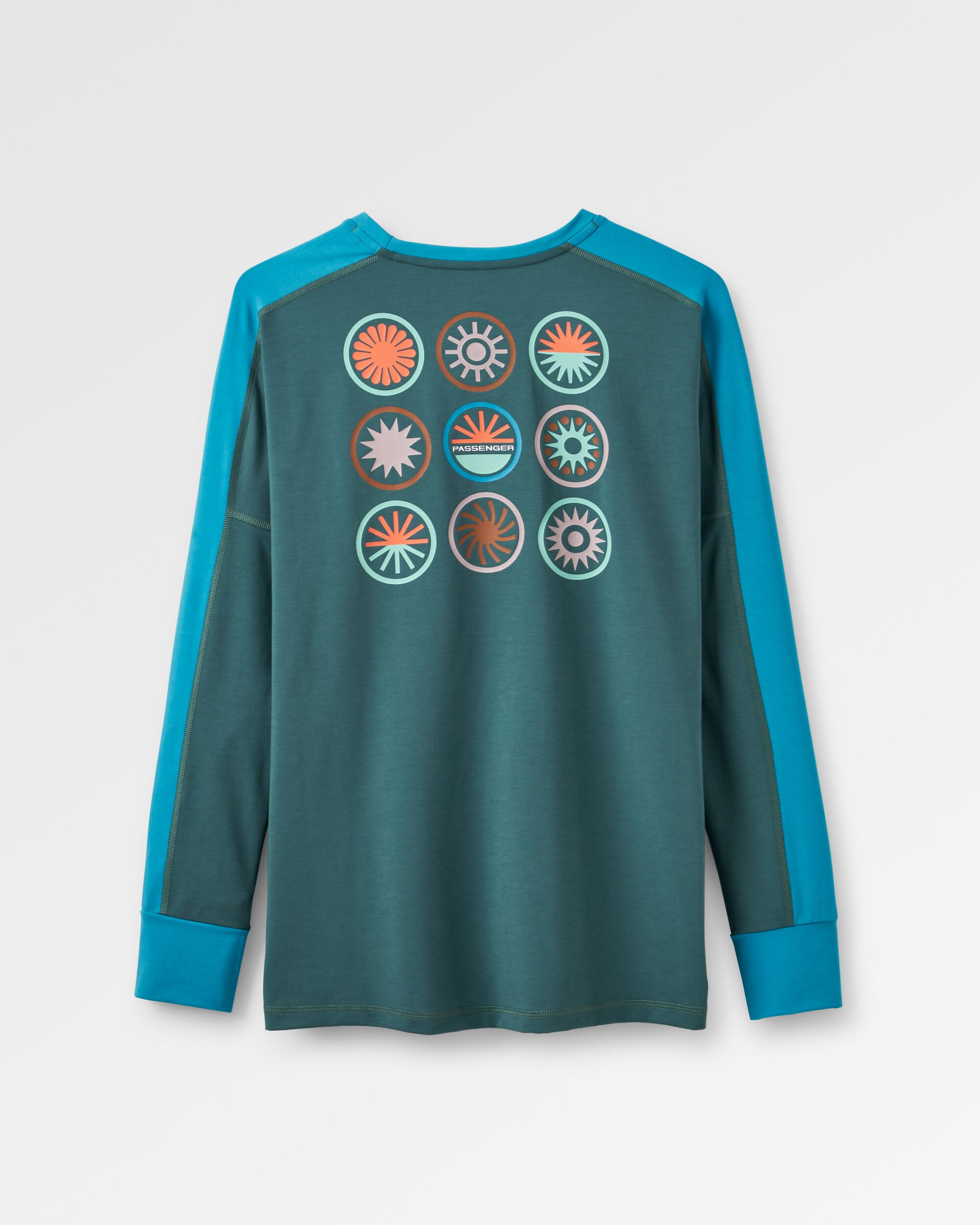 Chase The Light Drirelease® Active LS T-Shirt - Deep Ocean - Flatlay