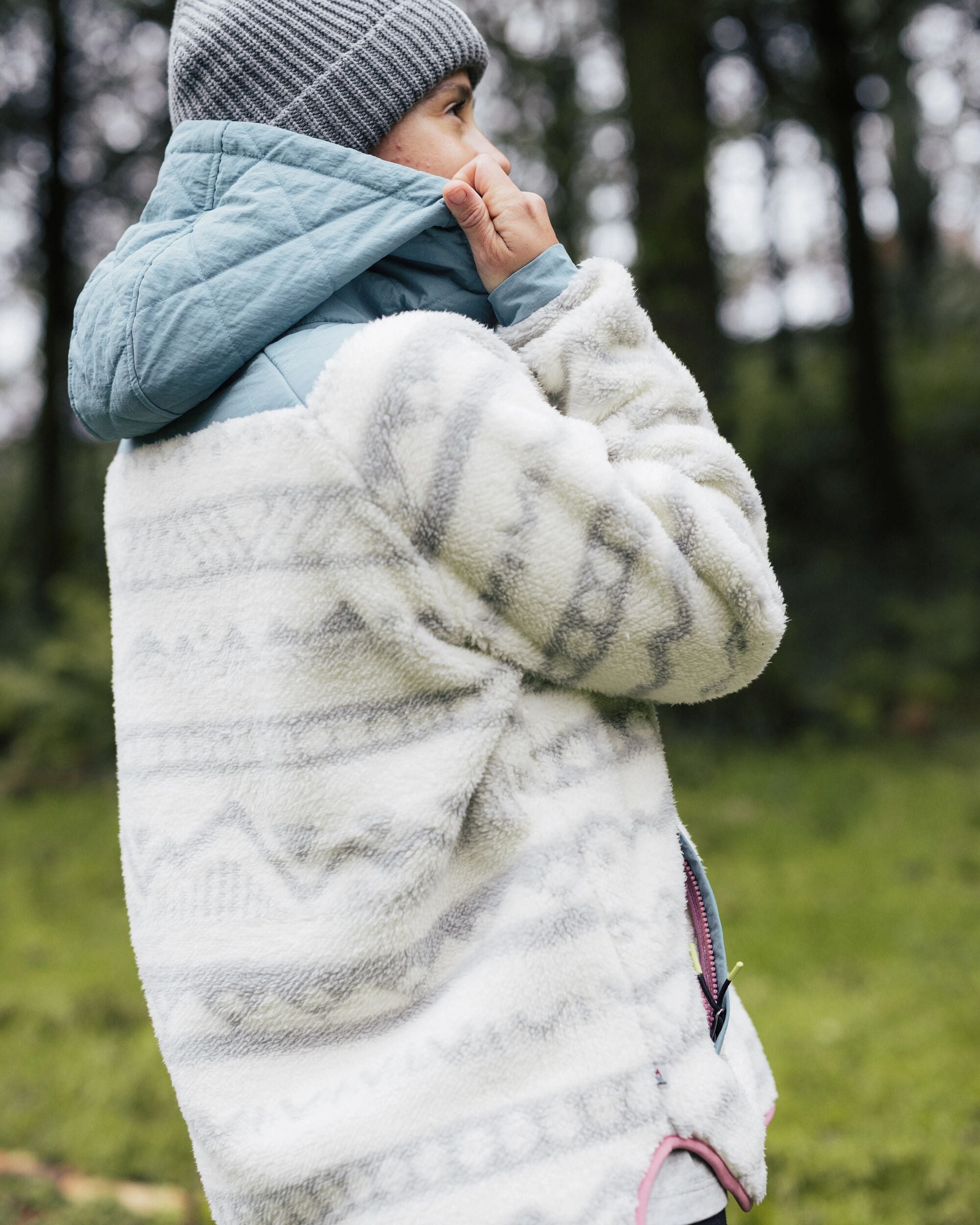 Beaumont Recycled Sherpa Hooded Fleece - Mountain Geo Vintage White - Lifestyle