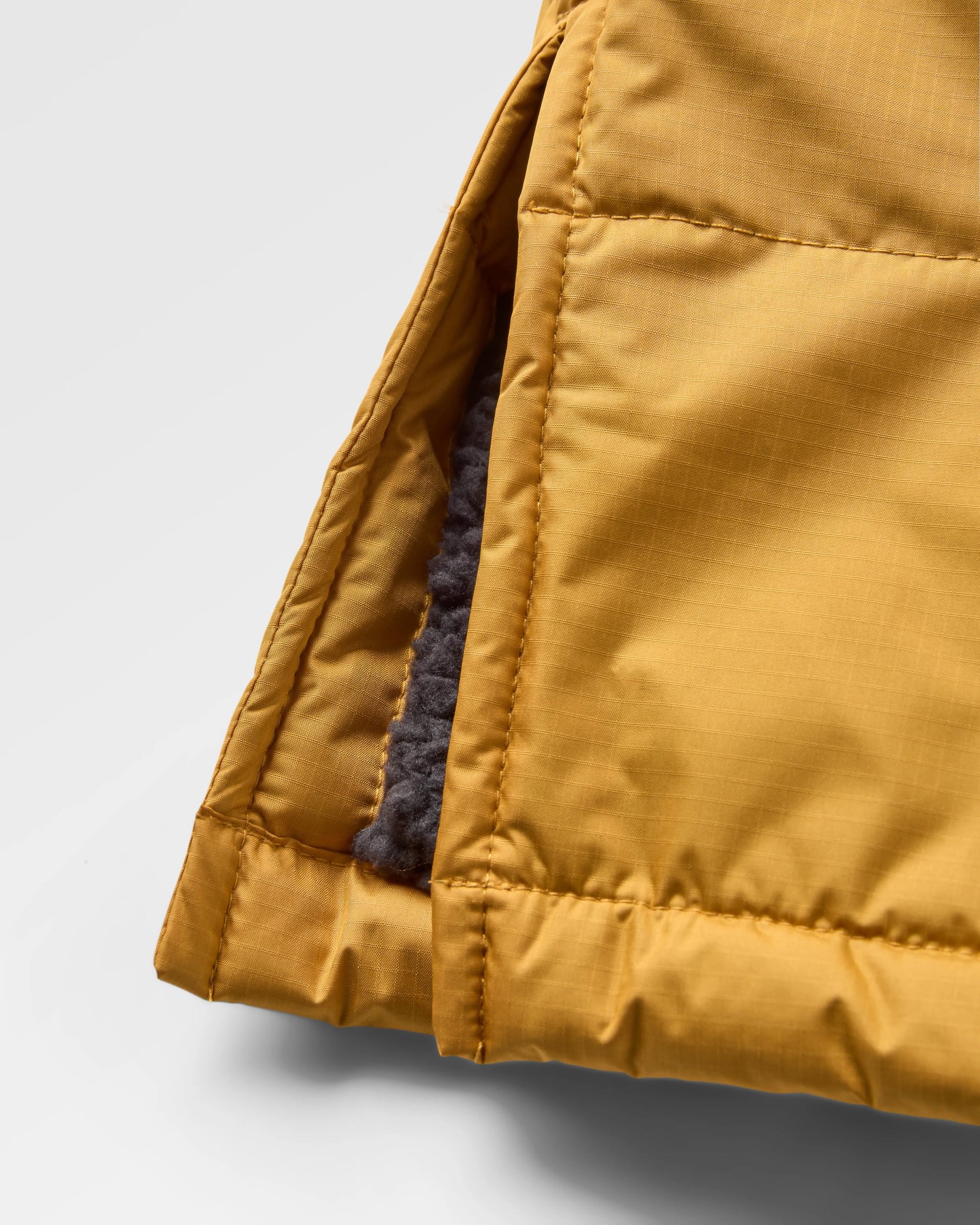 Escapism Recycled Sherpa Lined Changing Robe - Spruce Yellow