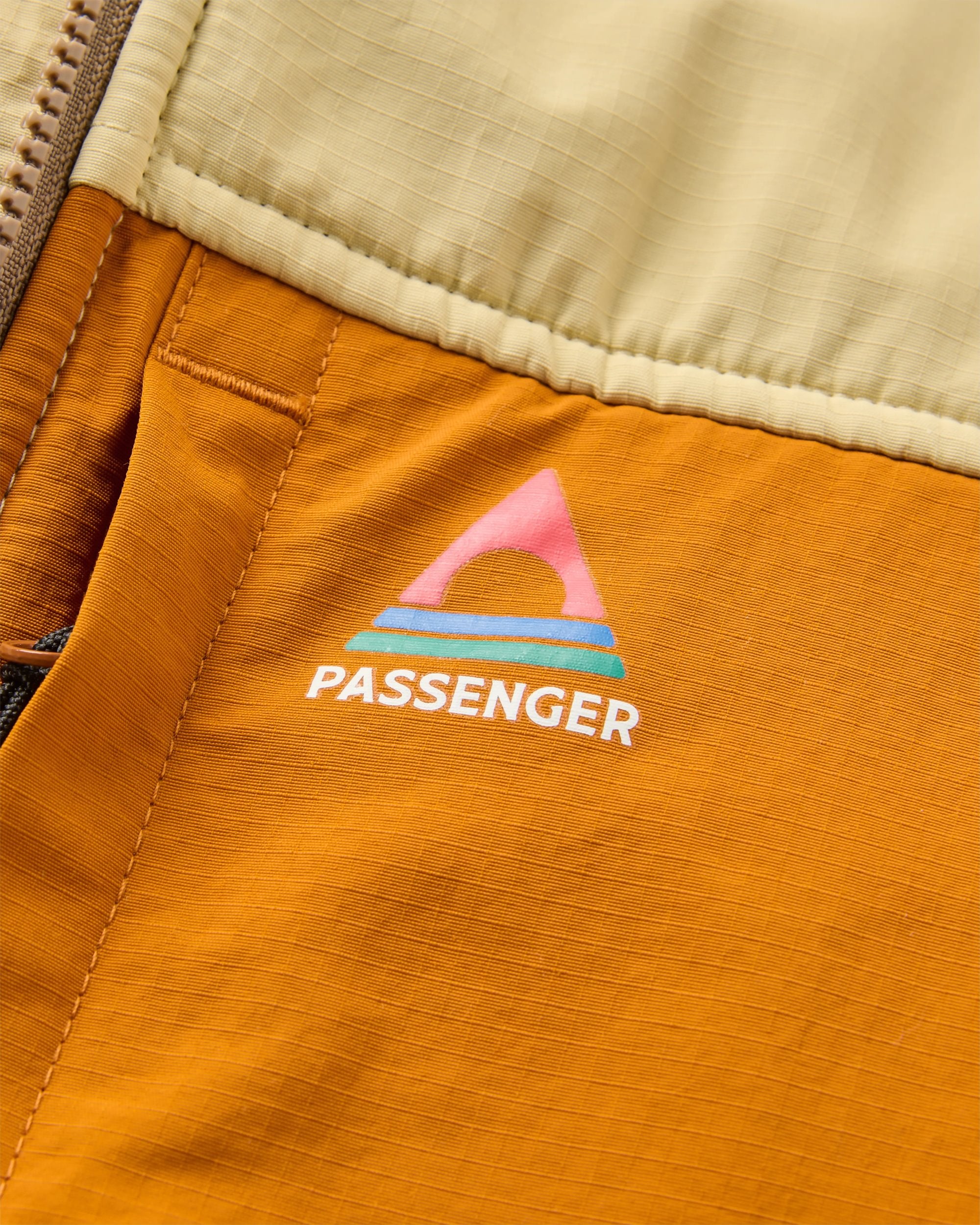 Venturescape Men's Fleece Vest - Caramel/Desert - Flatlay