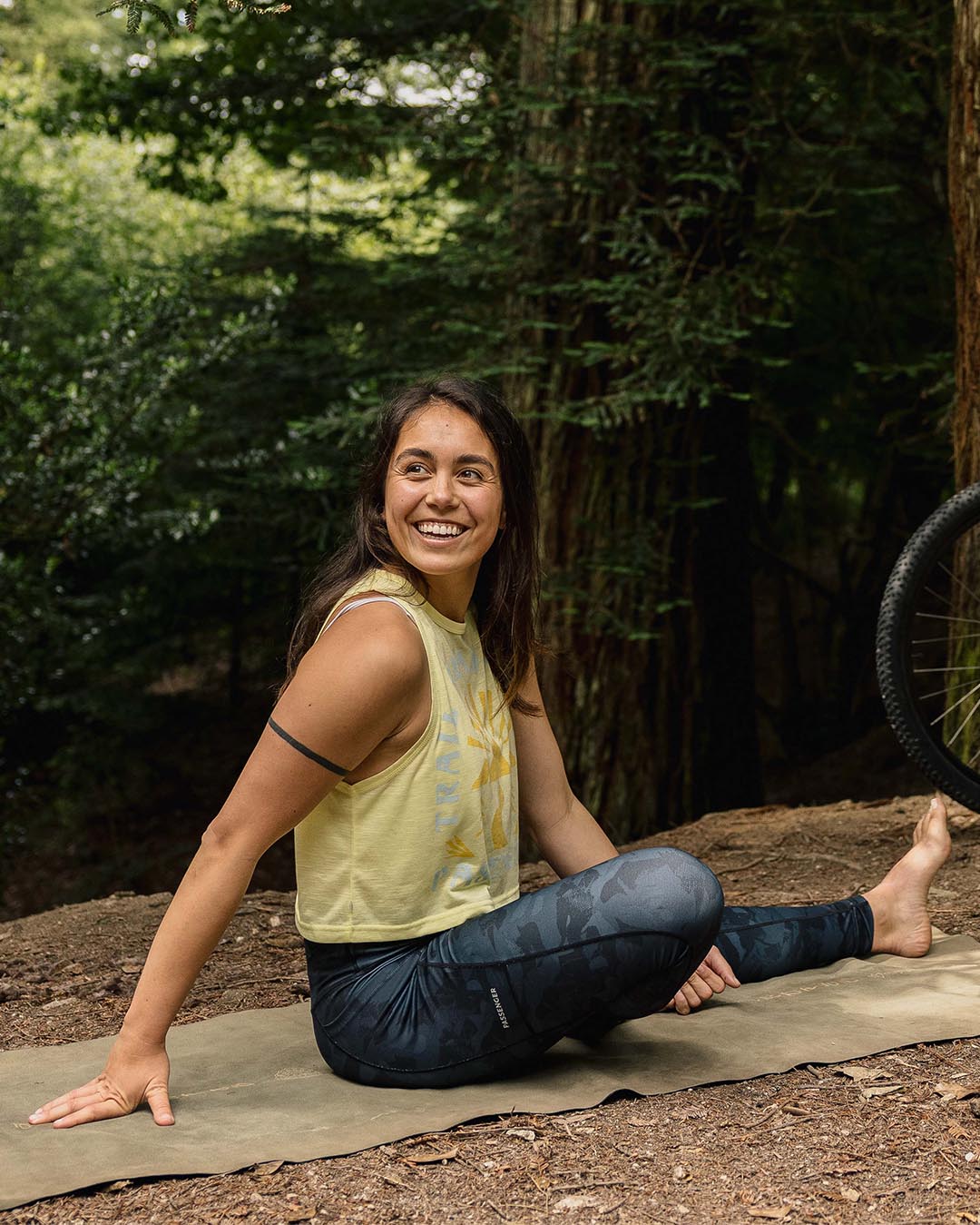 Fresh Air 2.0 Recycled Leggings - Black Abstract