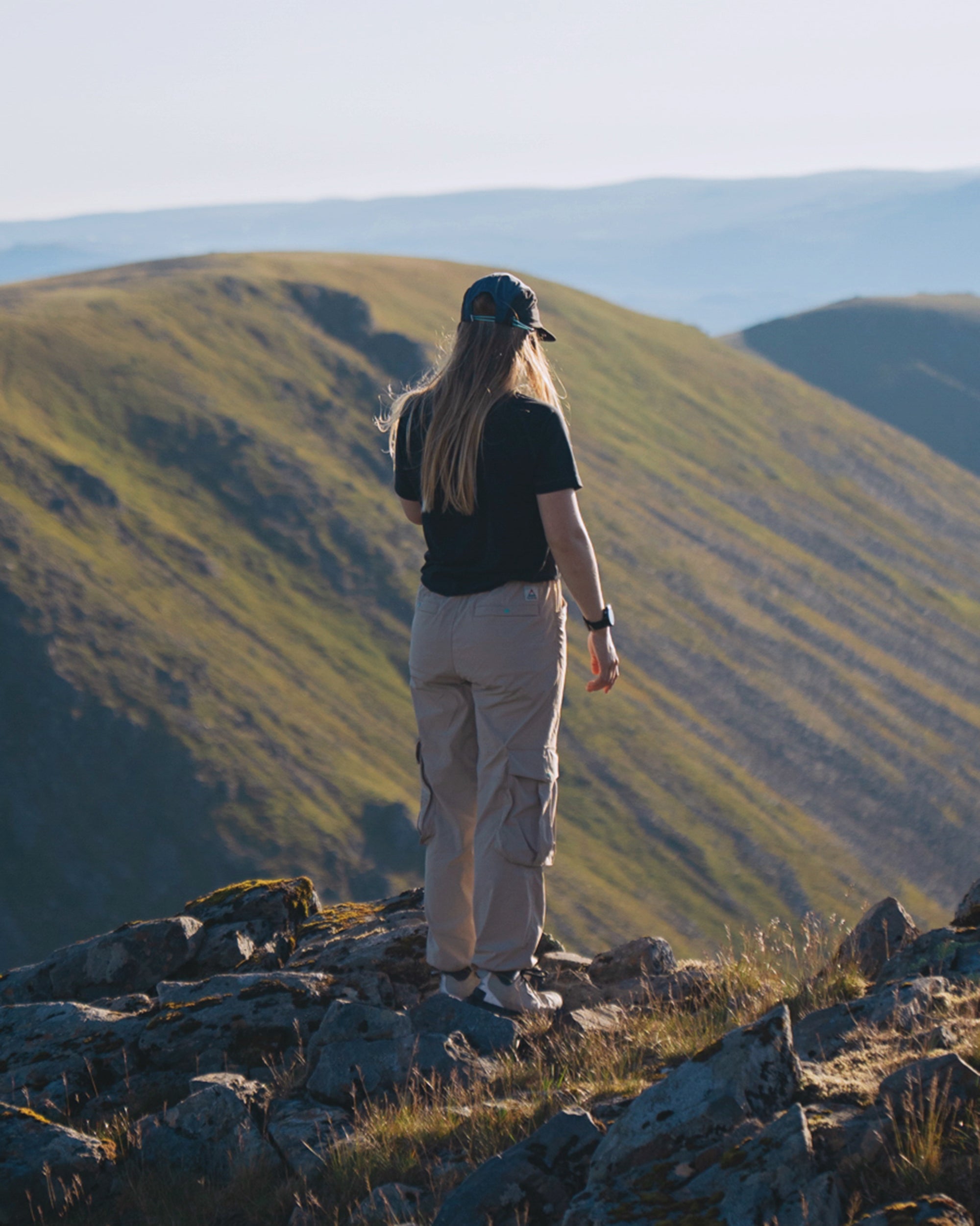 Hydrilla Light Trouser - Simply Taupe - Lifestyle