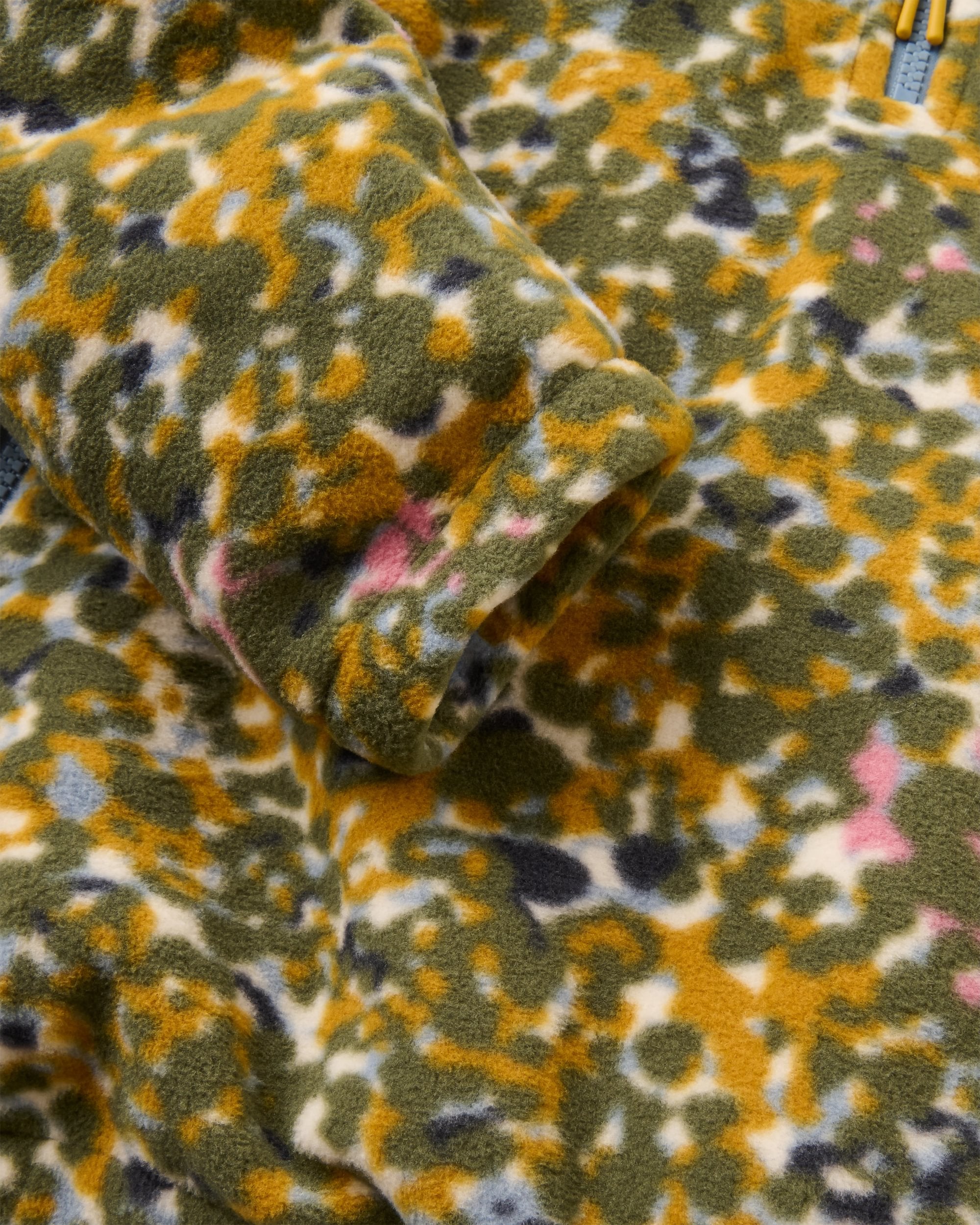 Ayla Micro Polartec® Fleece - Powder Camo Dusty Olive - Flatlay