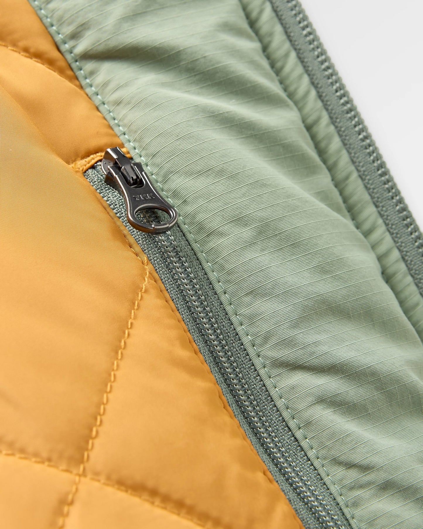 Tasi Recycled Insulated Jacket - Pistachio