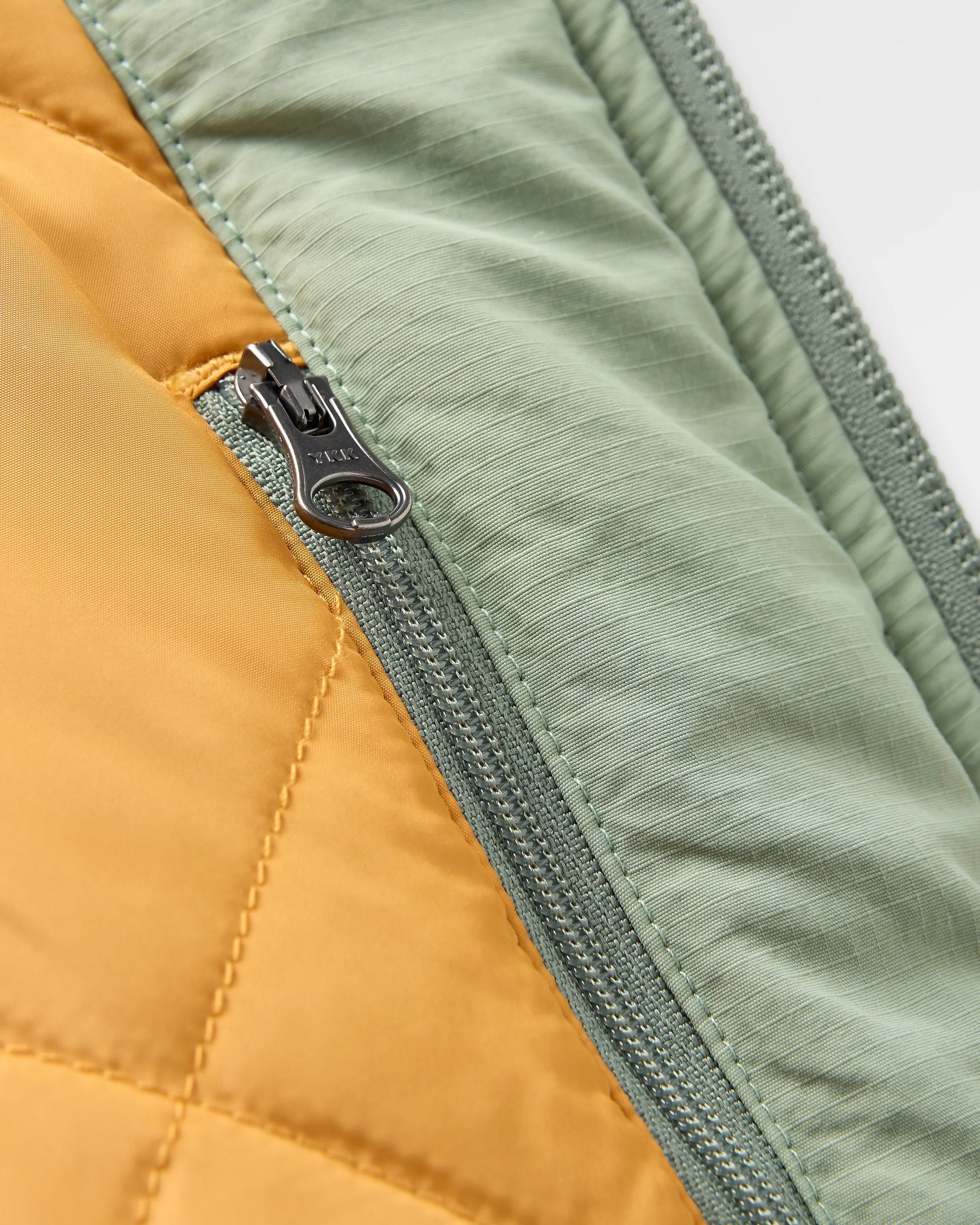 Tasi Recycled Insulated Jacket - Pistachio