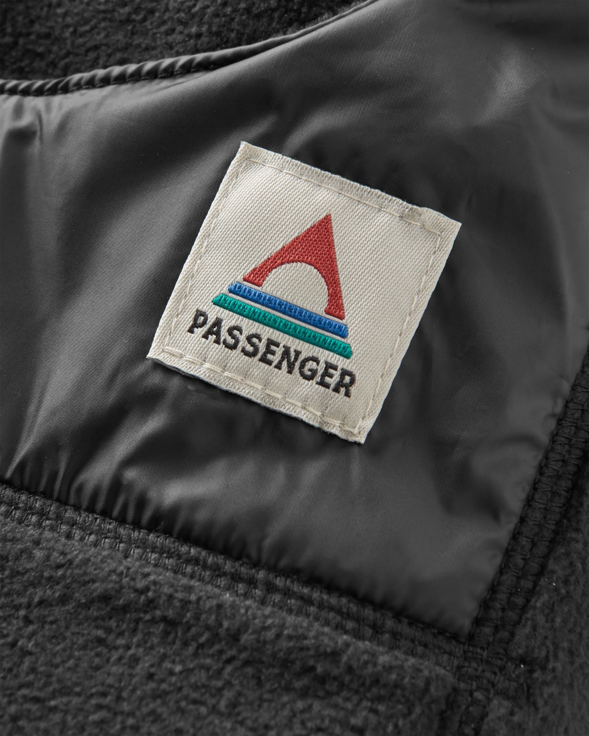 Snow Lodge Hood - Black - Flatlay