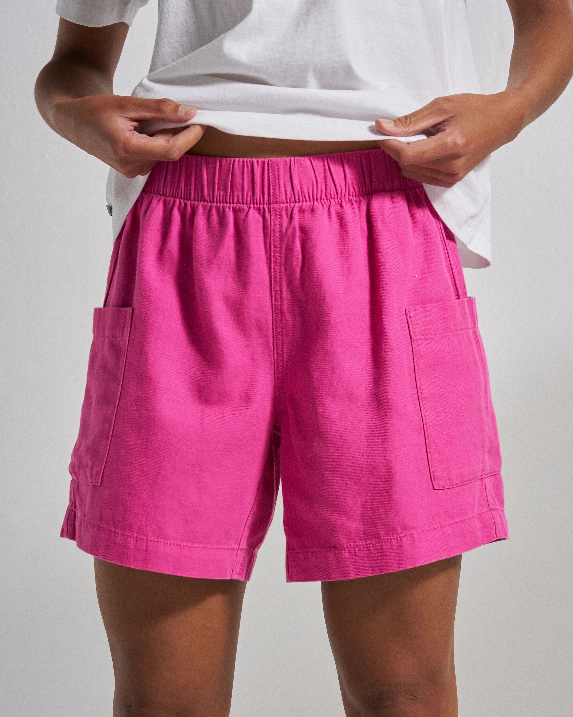 Whirl Lightweight Short - Pink Violet - Studio Model