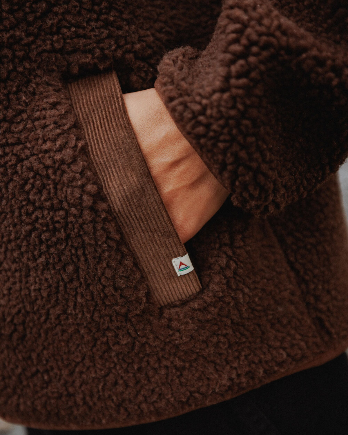 Tawny Deep-Pile Sherpa Fleece - Chestnut - Lifestyle