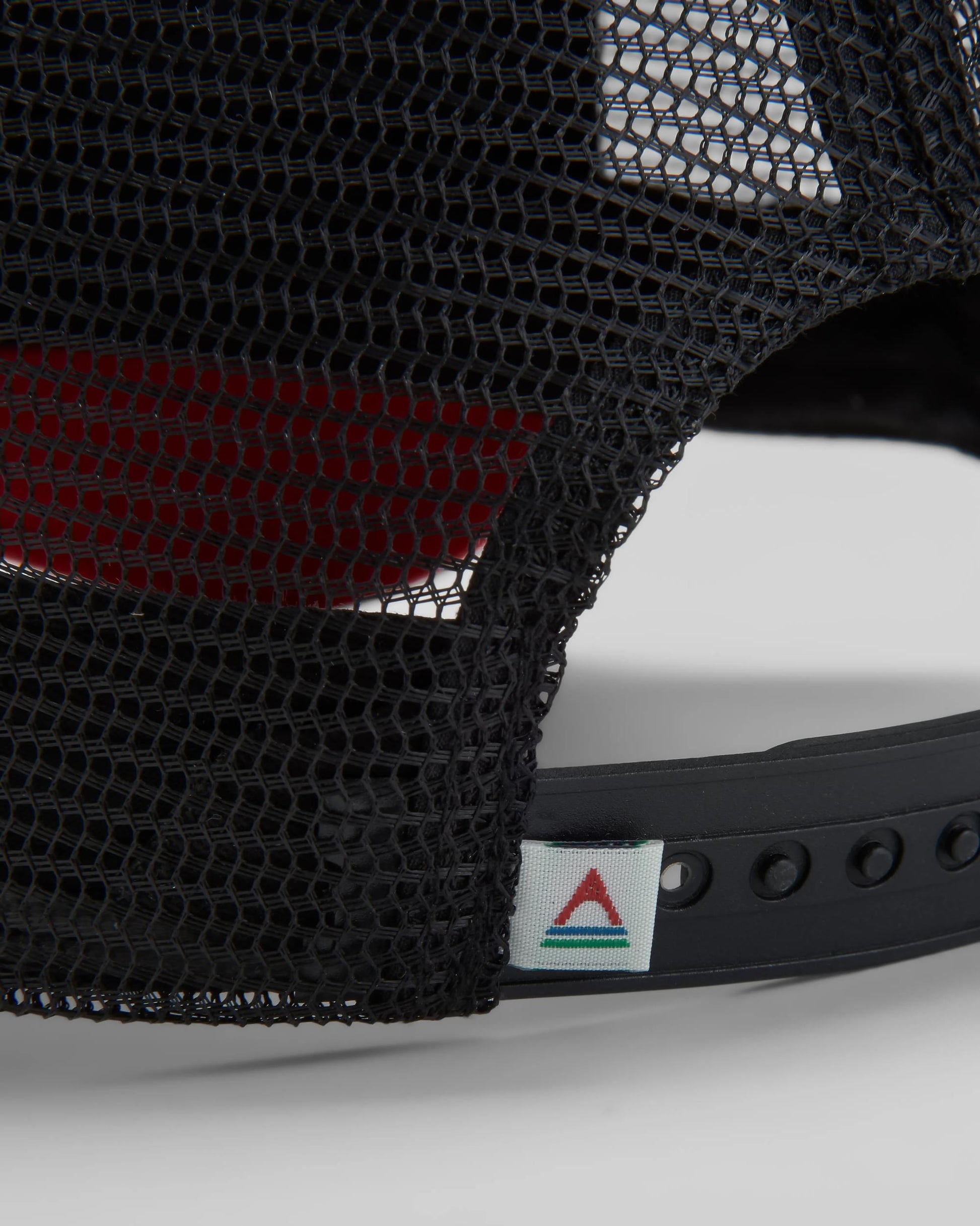 Made To Roam Mesh Snapback Cap - Black/Red Spice