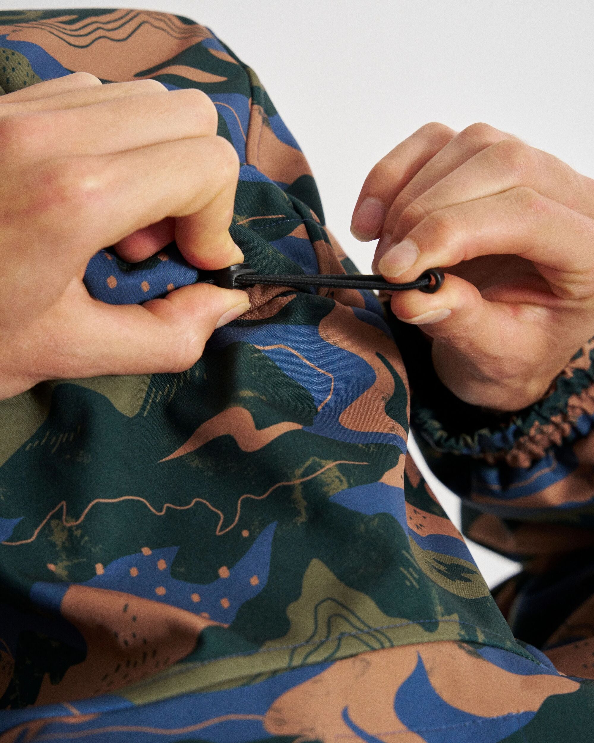 Snowscape Men's Recycled Softshell Pullover - Adventure Dark Fern - Studio Model