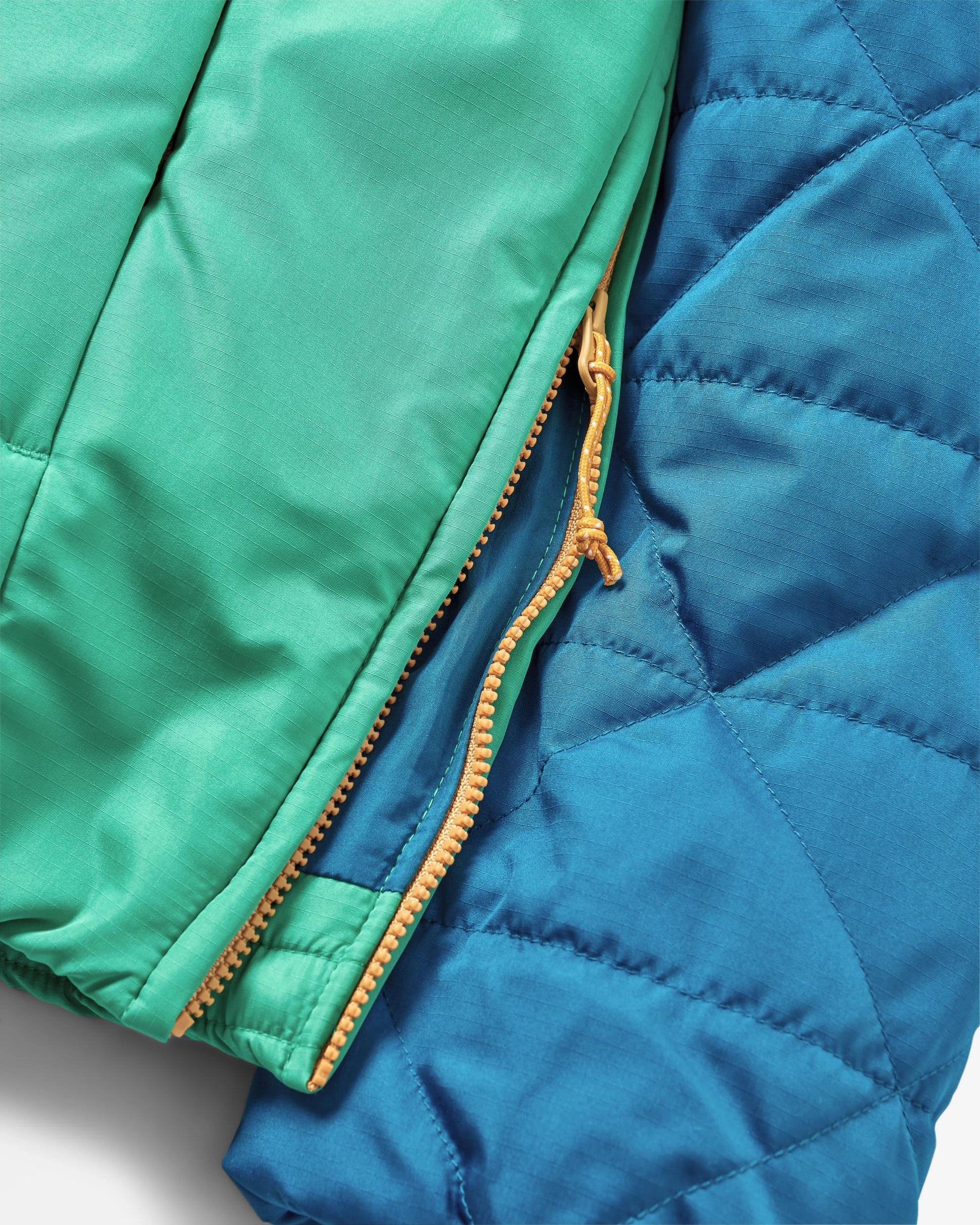 Trace Recycled Thermore® Insulated Jacket - Corsair Blue/ Jungle Green