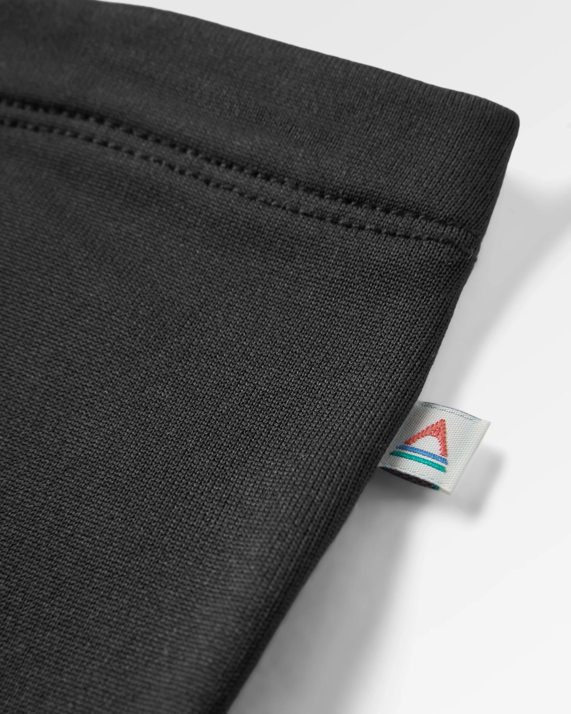 Wintergreen Recycled Polartec® Thermal Neck Gaiter - Black - Flatlay