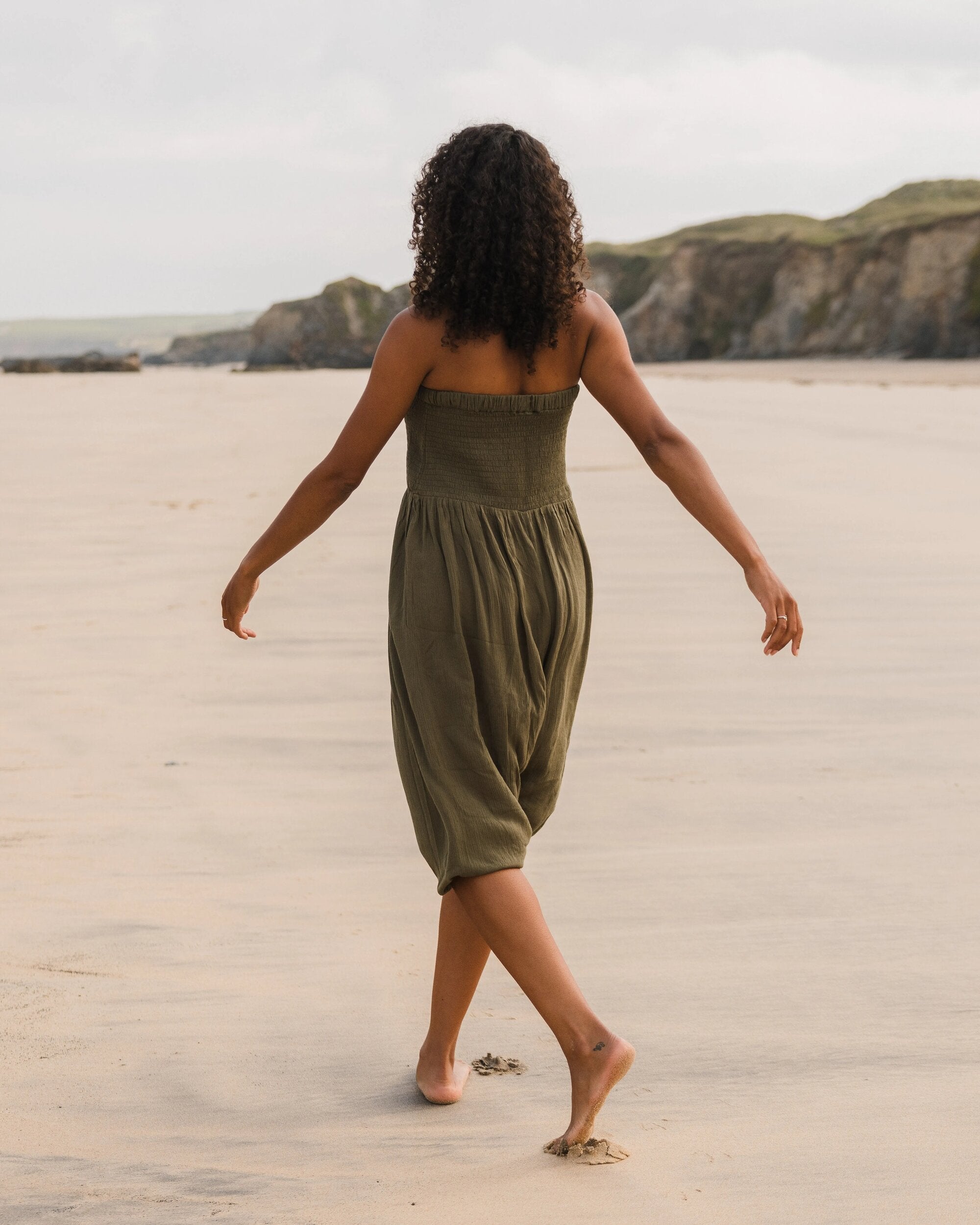 Daylily Loose Trouser - Khaki - Lifestyle