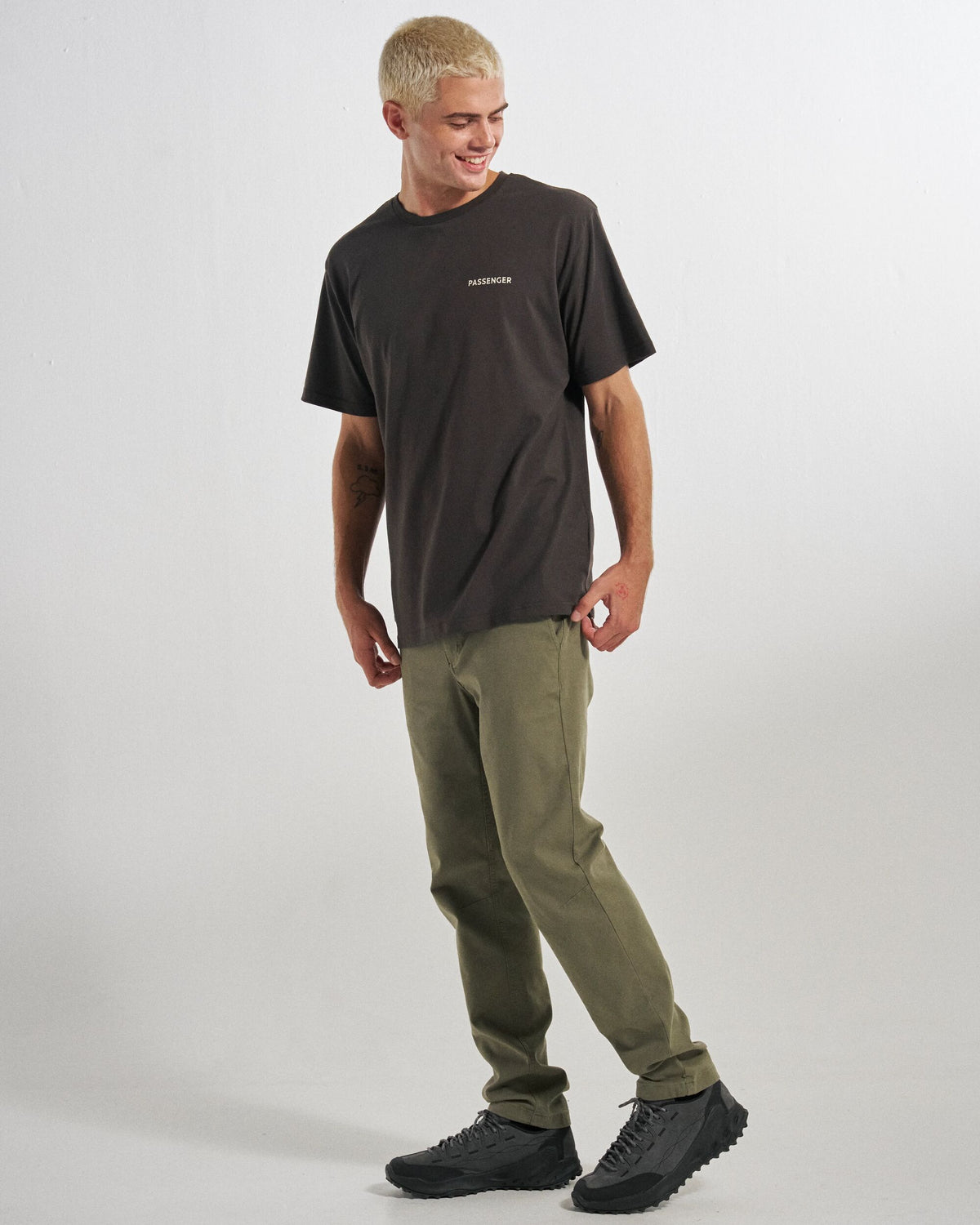 Horizon Regular Fit Trouser - Dusty Olive - Studio Model