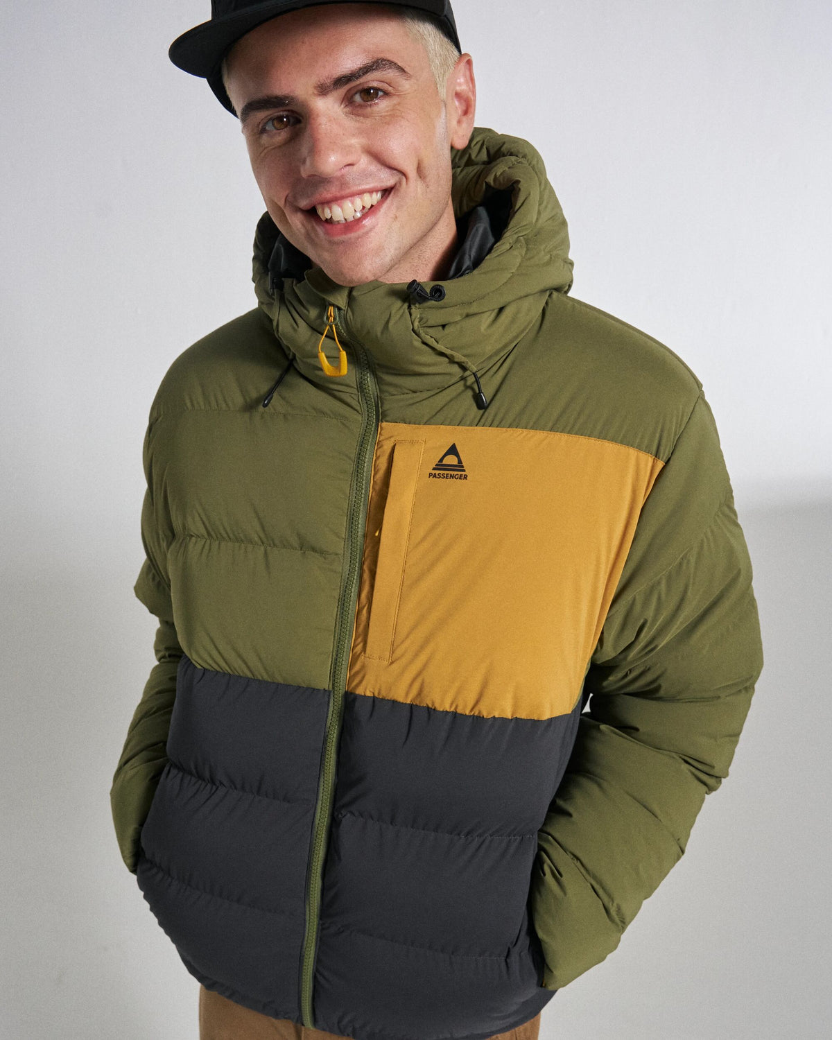 Kindlewood Down Jacket - Faded Black/Khaki - Studio Model
