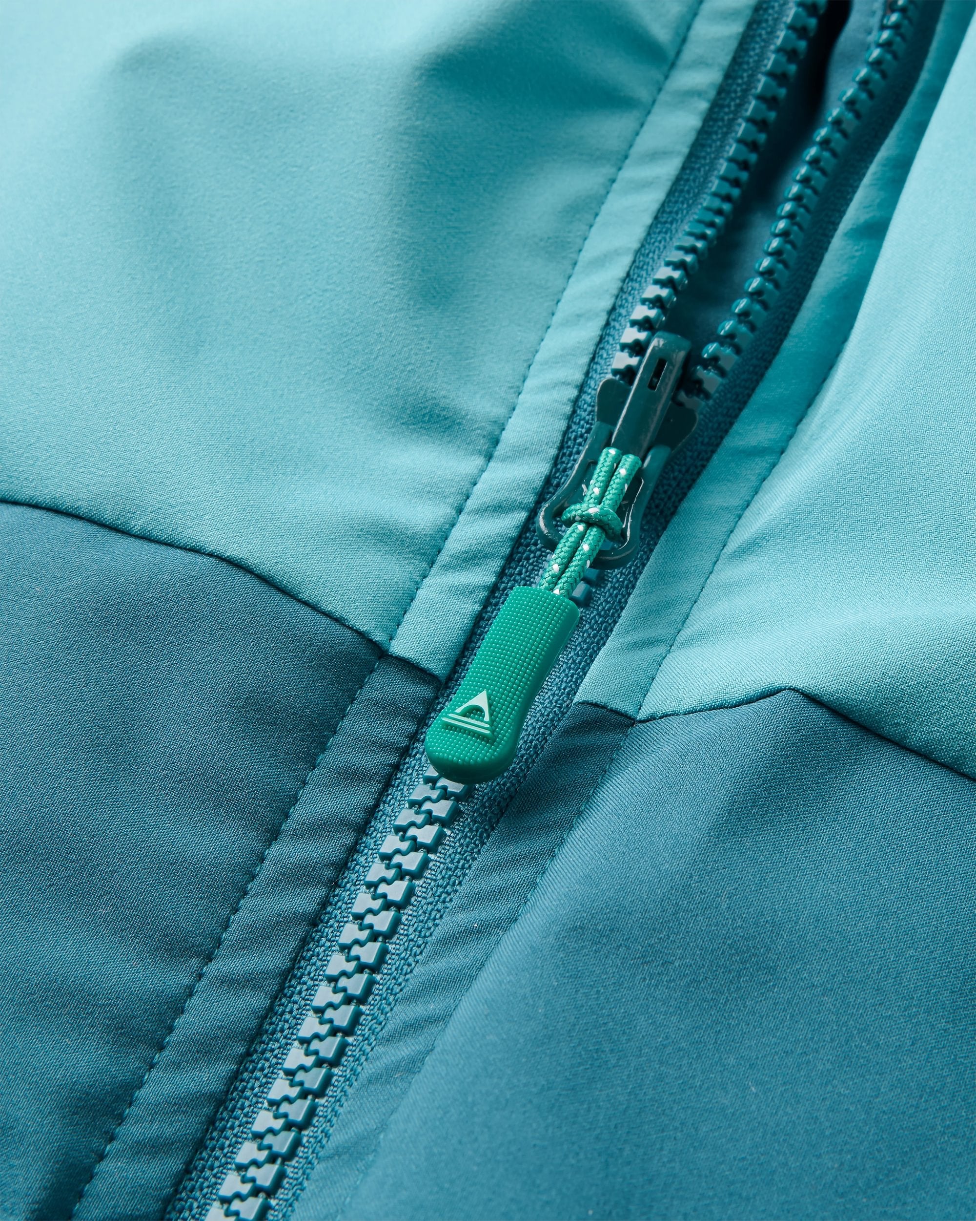 Riptide Lightweight Changing Robe - Mediterranean/ Ocean Teal - Flatlay