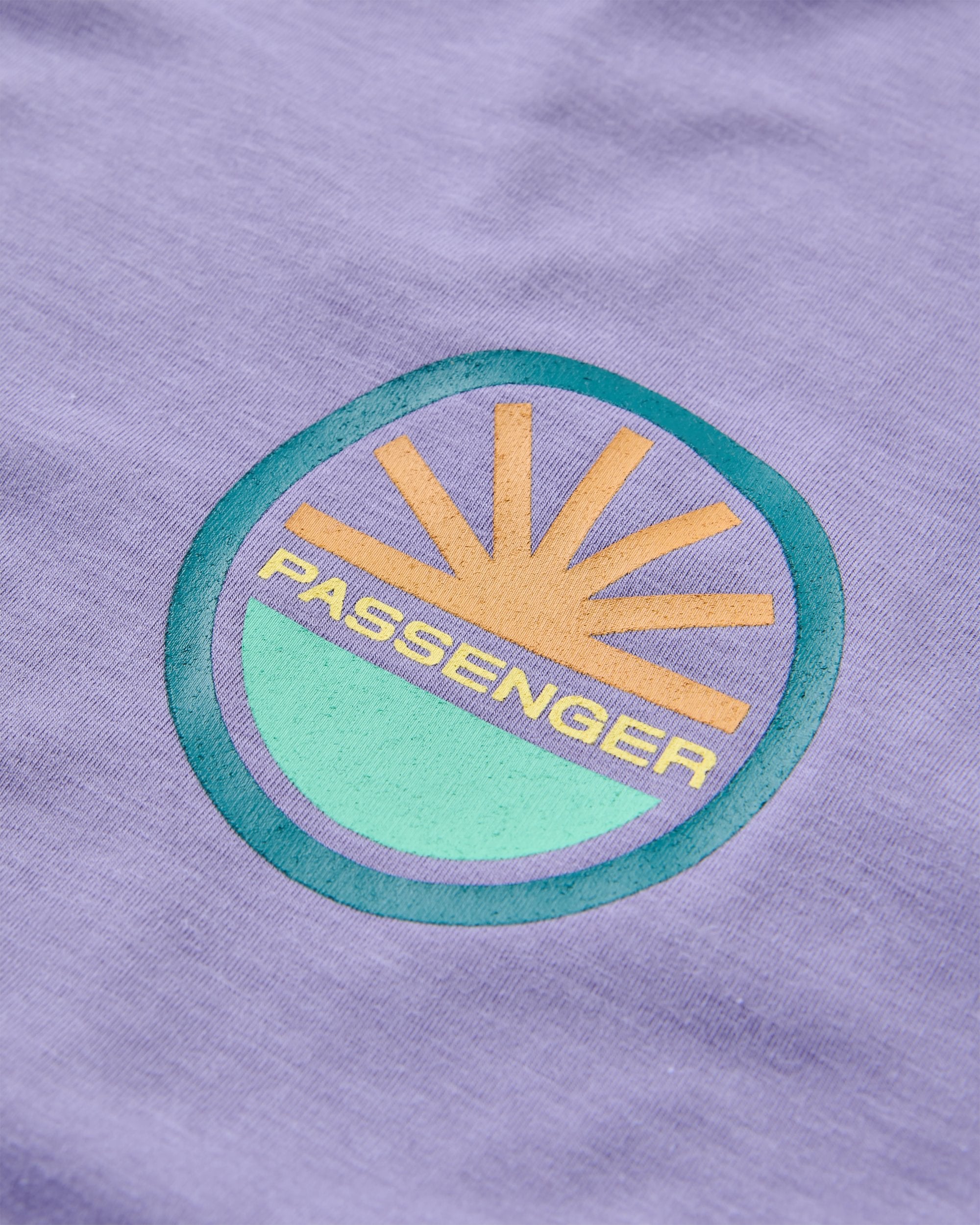 Chase The Light Active Vest - Purple Haze - Flatlay