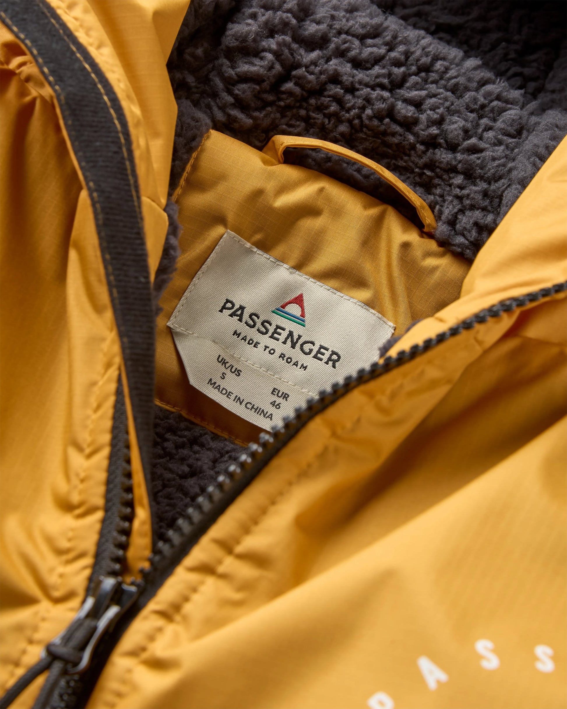 Escapism Recycled Sherpa Lined Changing Robe - Spruce Yellow