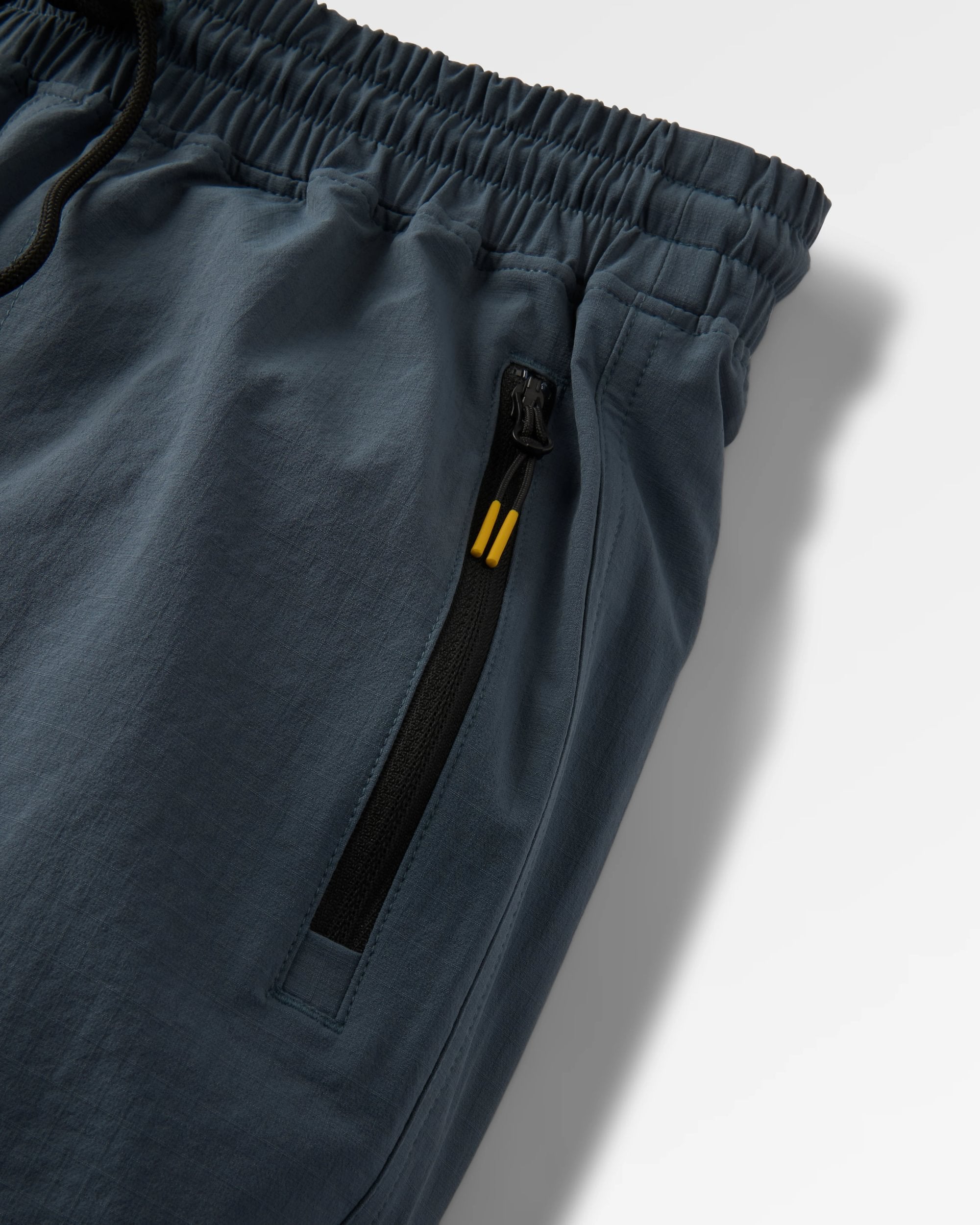 Sandstone Active Trail Jogger - Smoke Blue - Flatlay