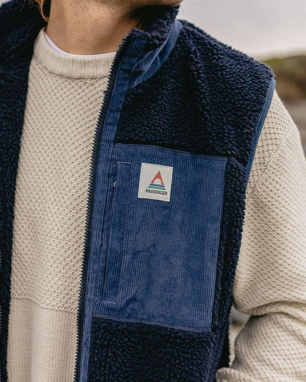 Canyon Recycled Deep-Pile Sherpa Vest Deep Navy – Passenger